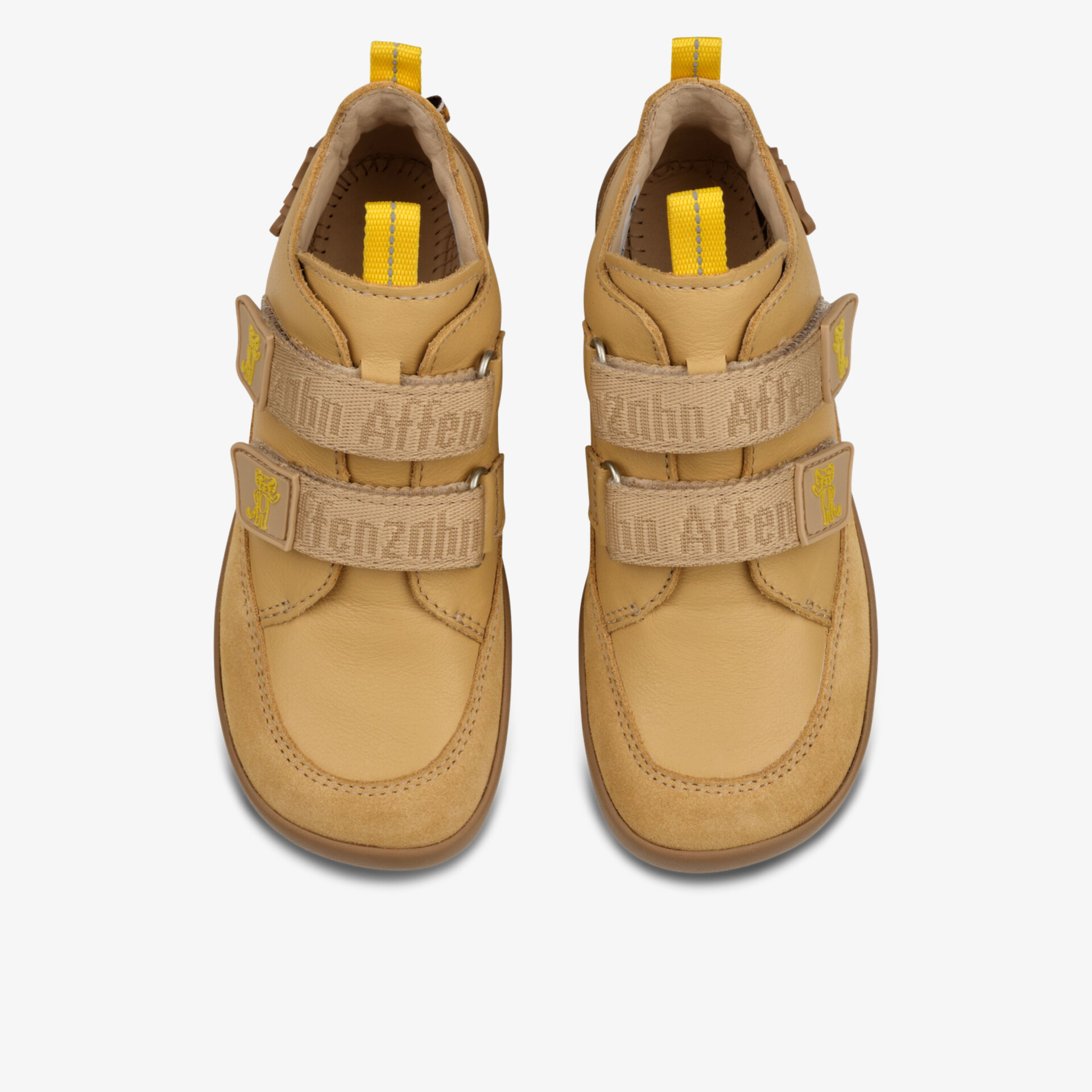 Bequeme und robuste Schuhe mit Klettverschlüssen und rutschfester Sohle für vielseitigen Alltagseinsatz