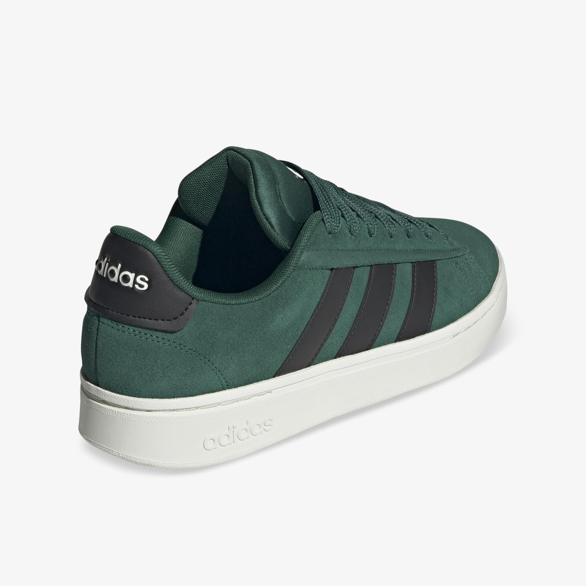 Grüner adidas Sneaker mit leichter Sohle und Komfort, seitlich schräg hinten sichtbar, sportliches Design