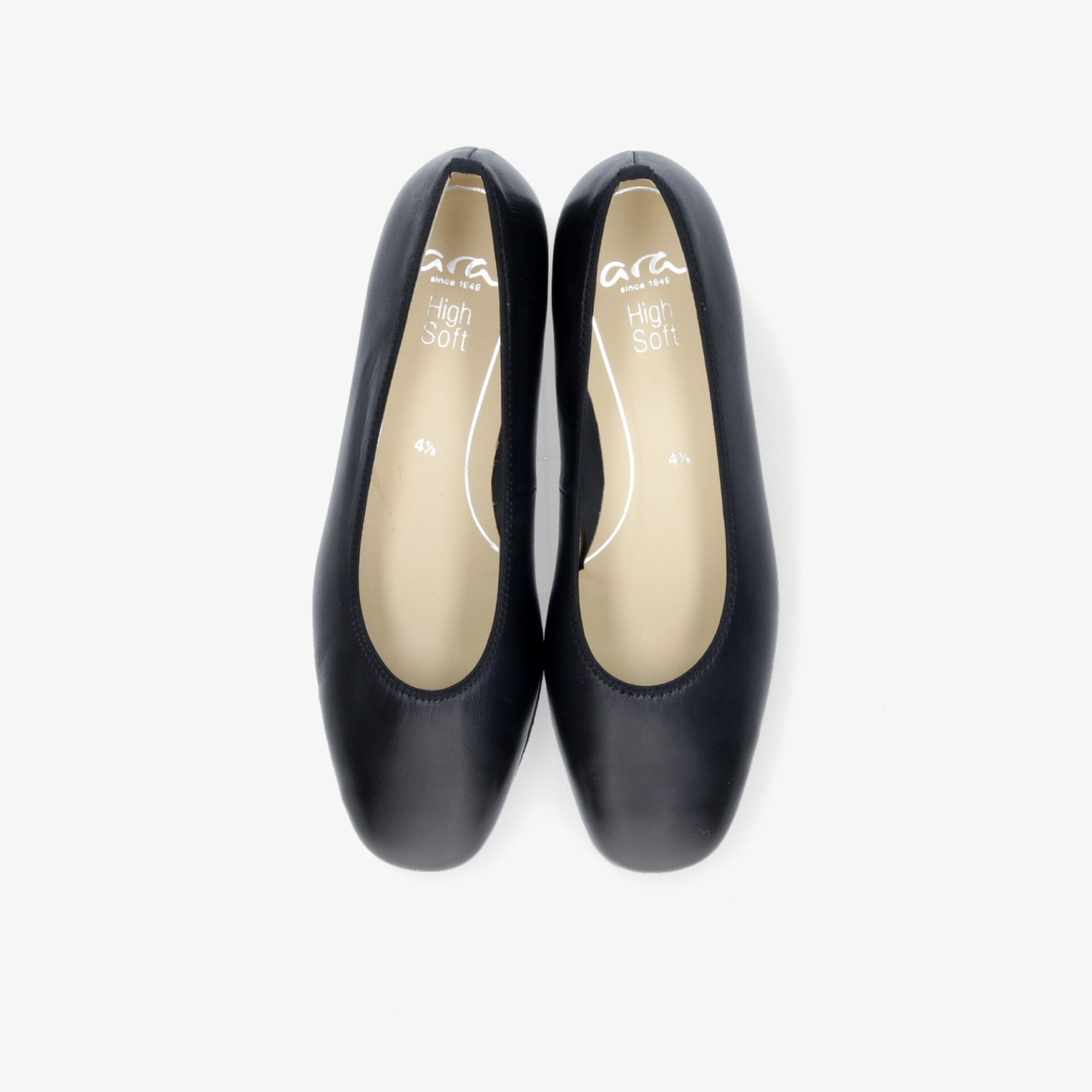 Elegante schwarze Schuhe mit rundem Ausschnitt, ideal für jeden Anlass und hohen Tragekomfort.