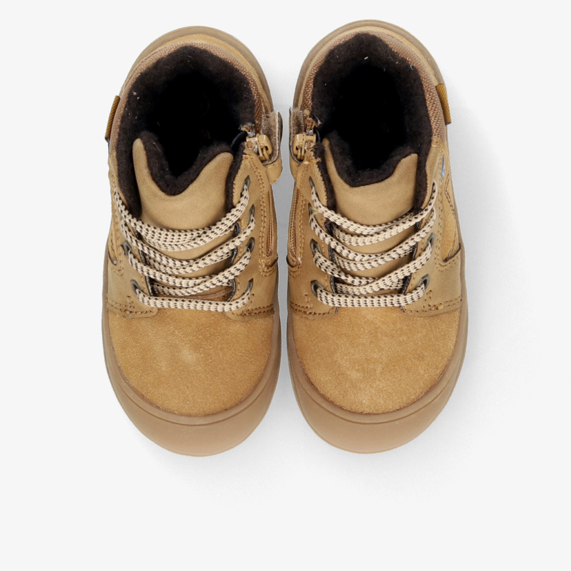 Beige Wanderschuhe im Paar, oben fotografiert, mit robustem Design und gepolsterten Innenseiten für Komfort