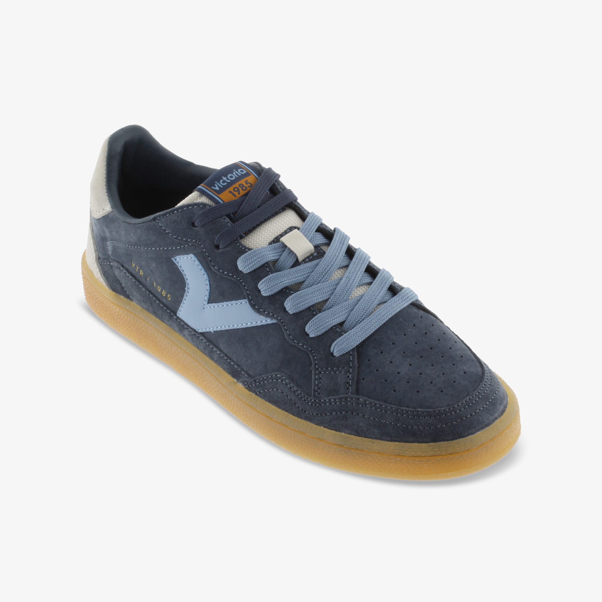 Moderner blauer Sportschuh mit langlebiger rutschfester Gummisohle und bequemer Passform für optimalen Tragekomfort