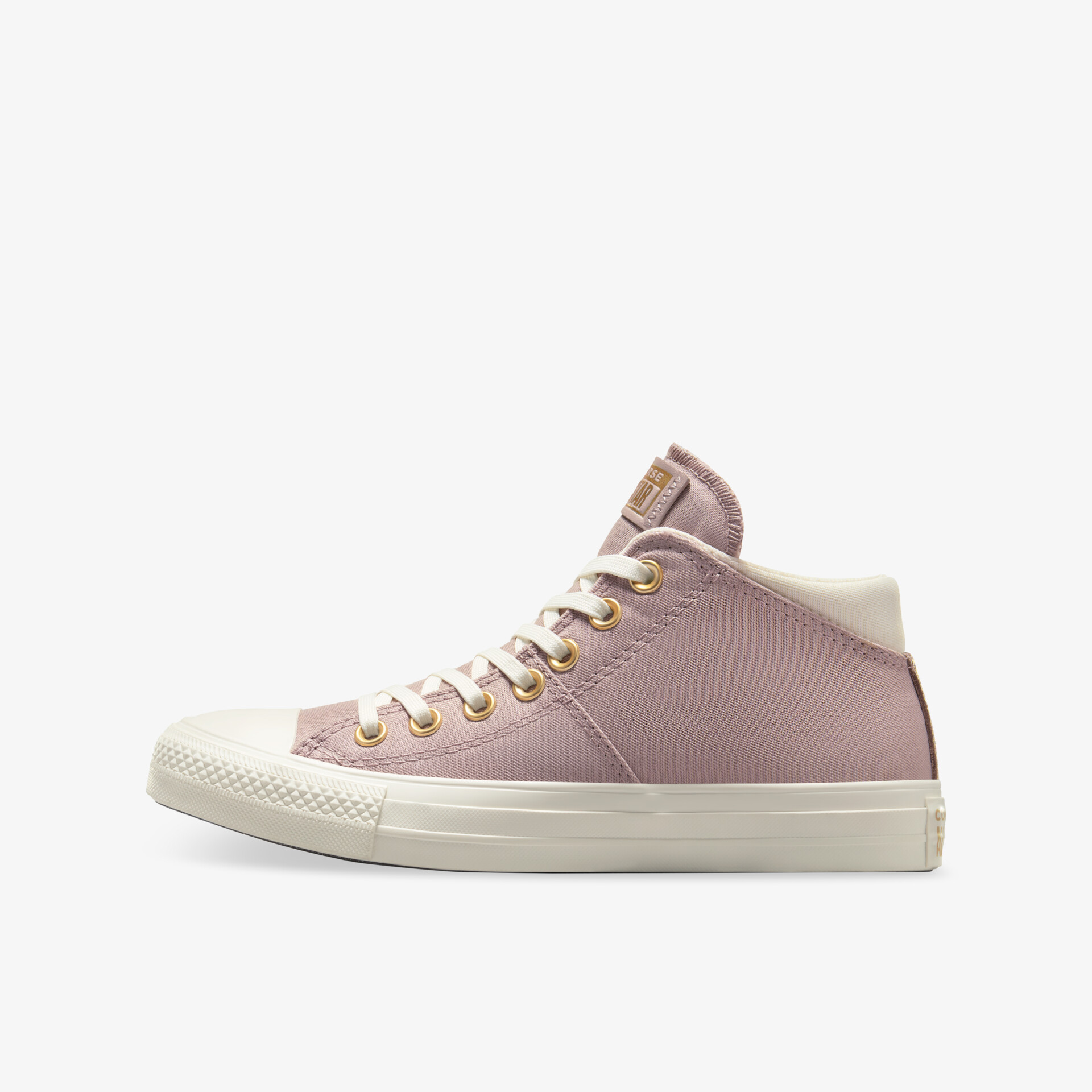 Moderner Sneaker in seitlicher Ansicht mit robustem Material und weißer rutschfester Sohle