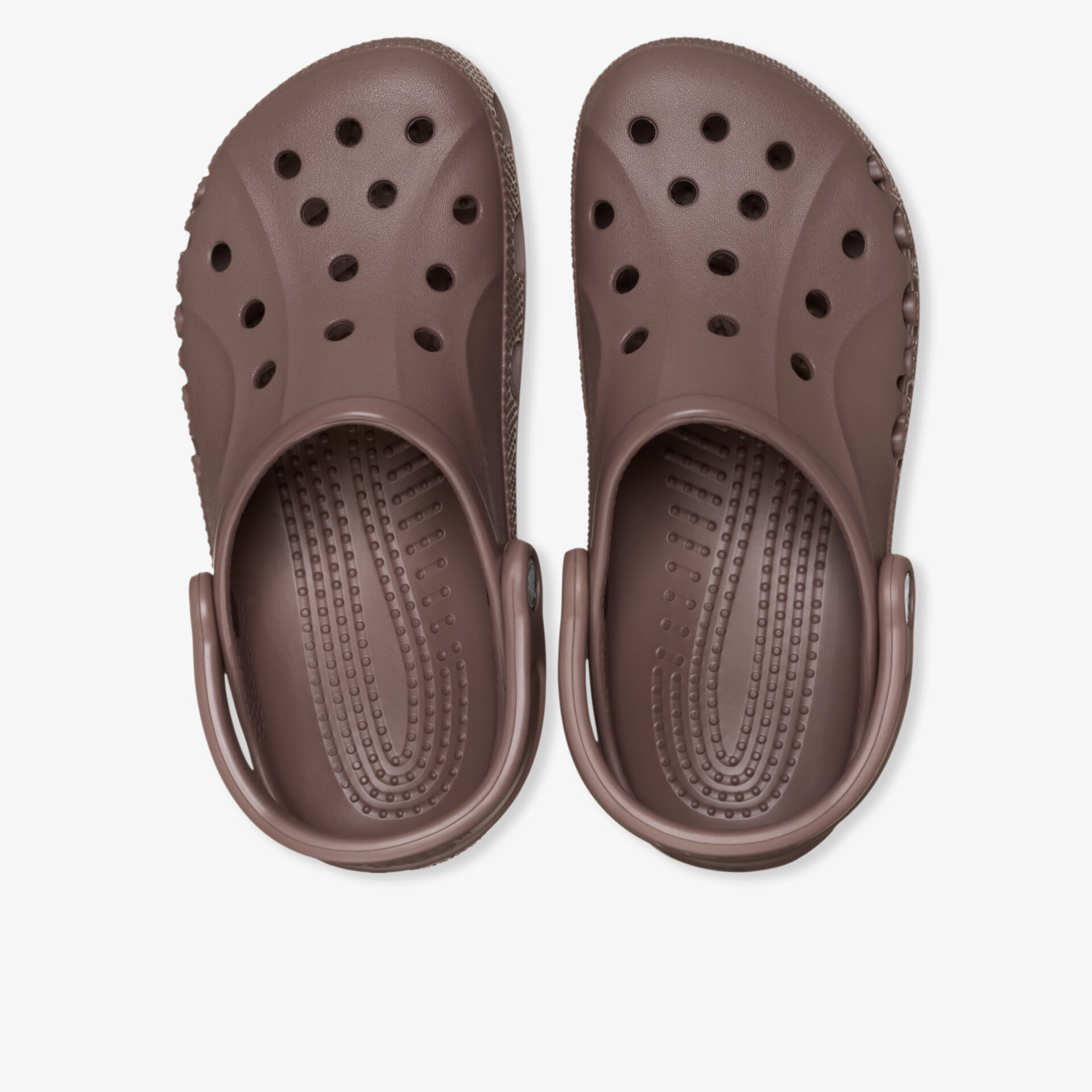 Bequeme und leichte braune Clogs mit rutschfester Sohle und atmungsaktiven Löchern, ideal für den Alltag