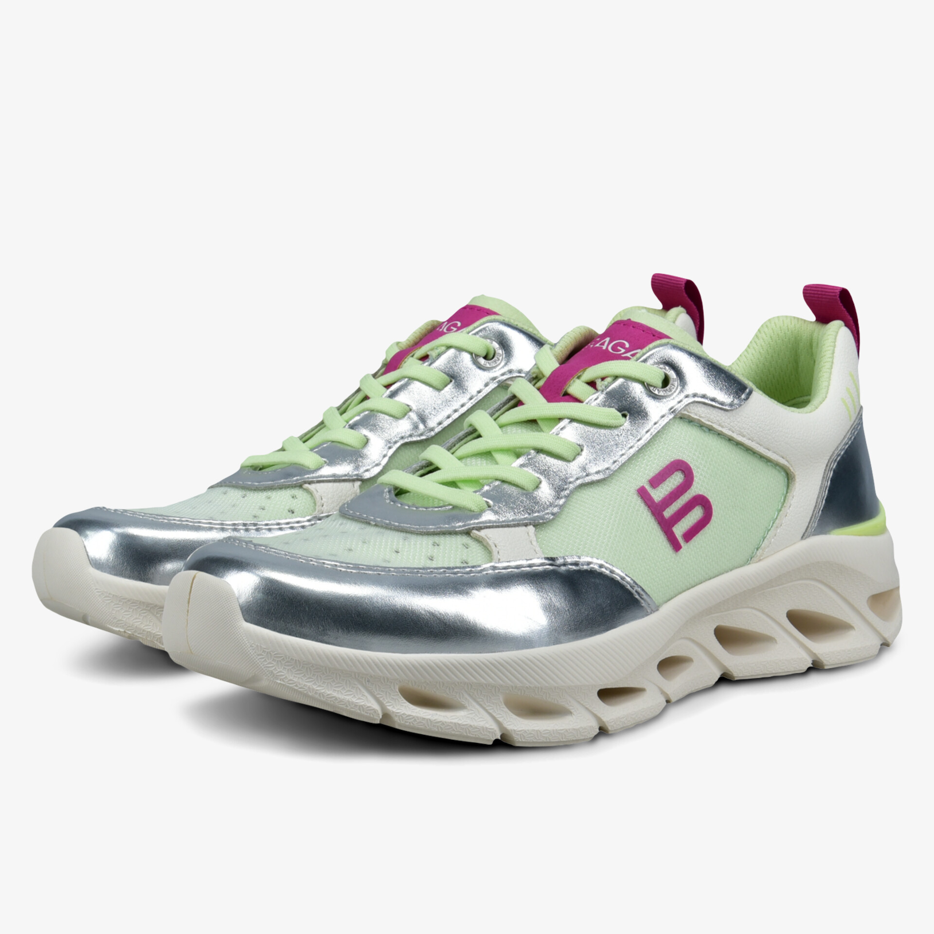 Moderner Sneaker in silber und grün mit sportlichem Design und komfortabler Sohle.