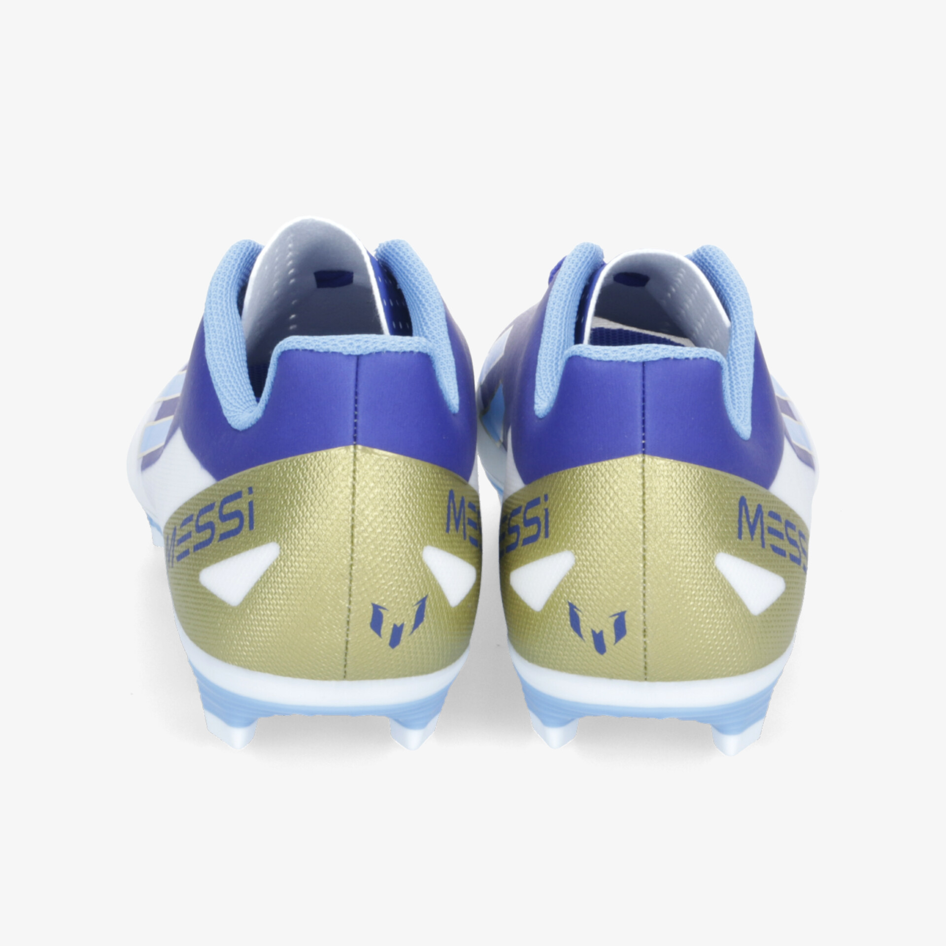 Rückansicht von zwei Fußballschuhen mit rutschfesten Nocken und stabilem Fersenbereich in Blau und Gold