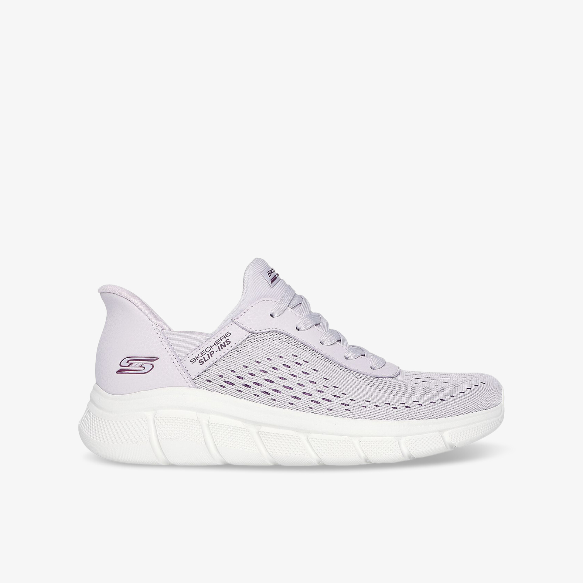 Leichter, atmungsaktiver Sportschuh in Weiß mit gepolstertem Einstieg und rutschfester Sohle, seitliche Ansicht