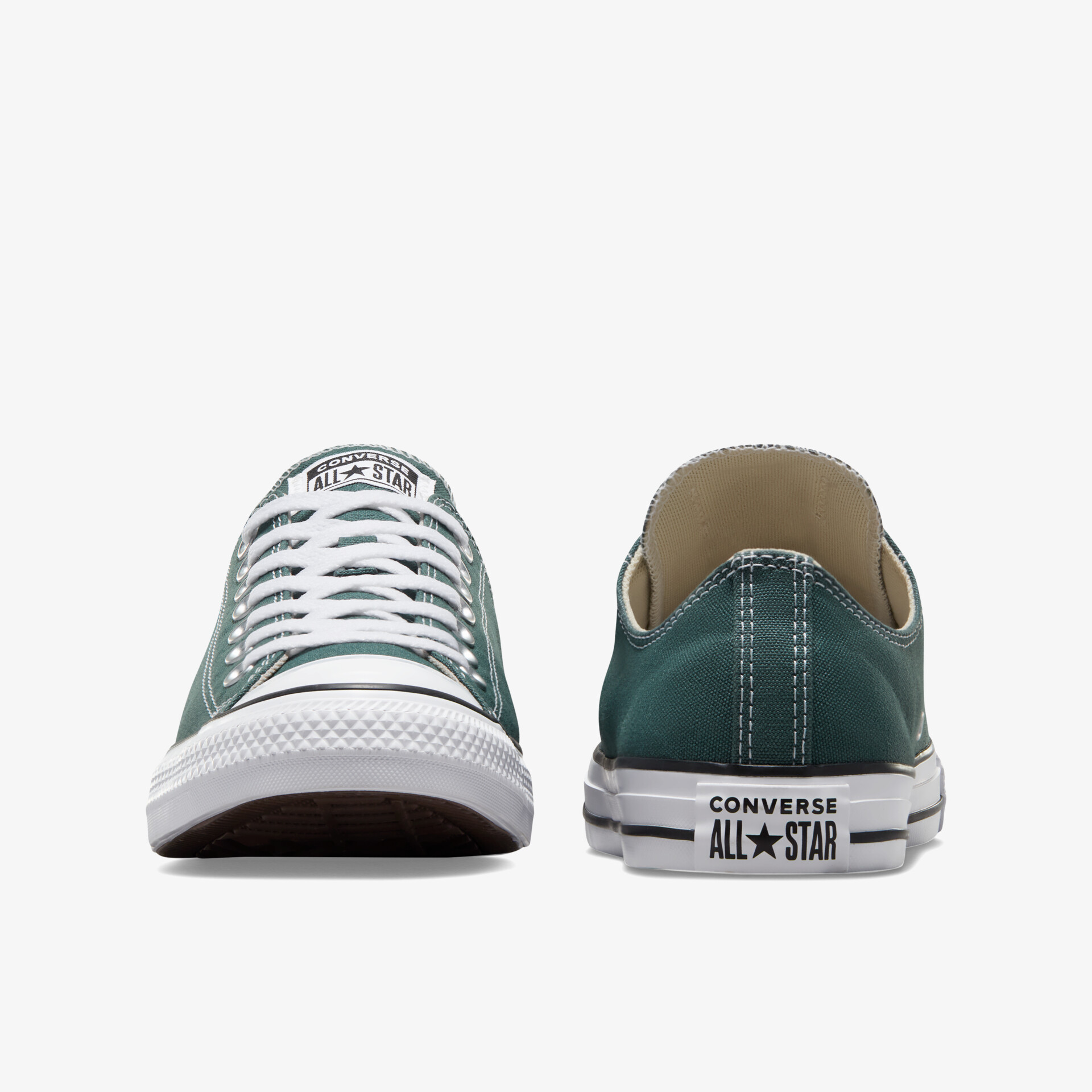 Converse Sneaker Rückansicht mit deutlich sichtbarem Logo und robustem Design für täglichen Komfort