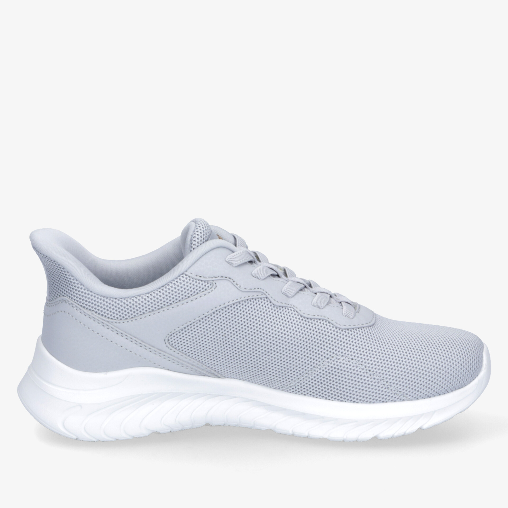 Moderner leichter grauer Sportschuh mit atmungsaktivem Material und flexibler, rutschfester Sohle seitlich abgebildet