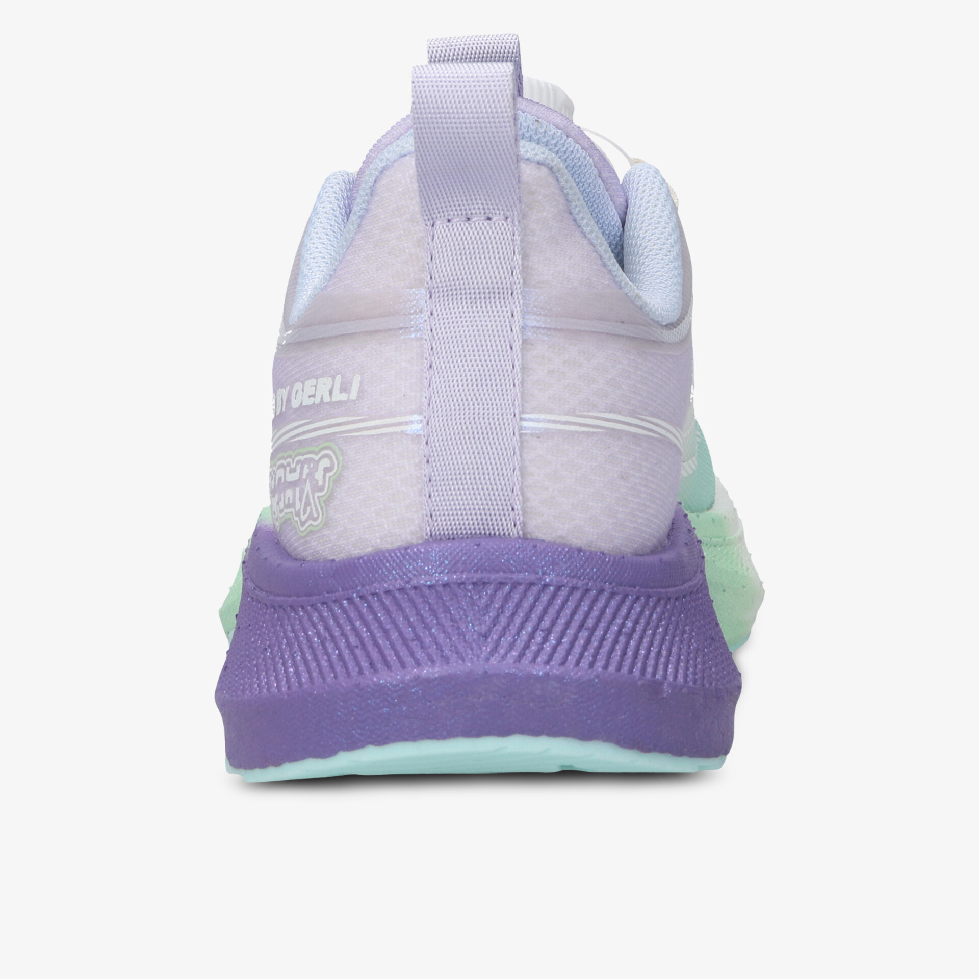 Rückansicht eines modernen Sportschuhs mit gepolstertem Schuhkragen und rutschfester Sohle in Pastellfarben