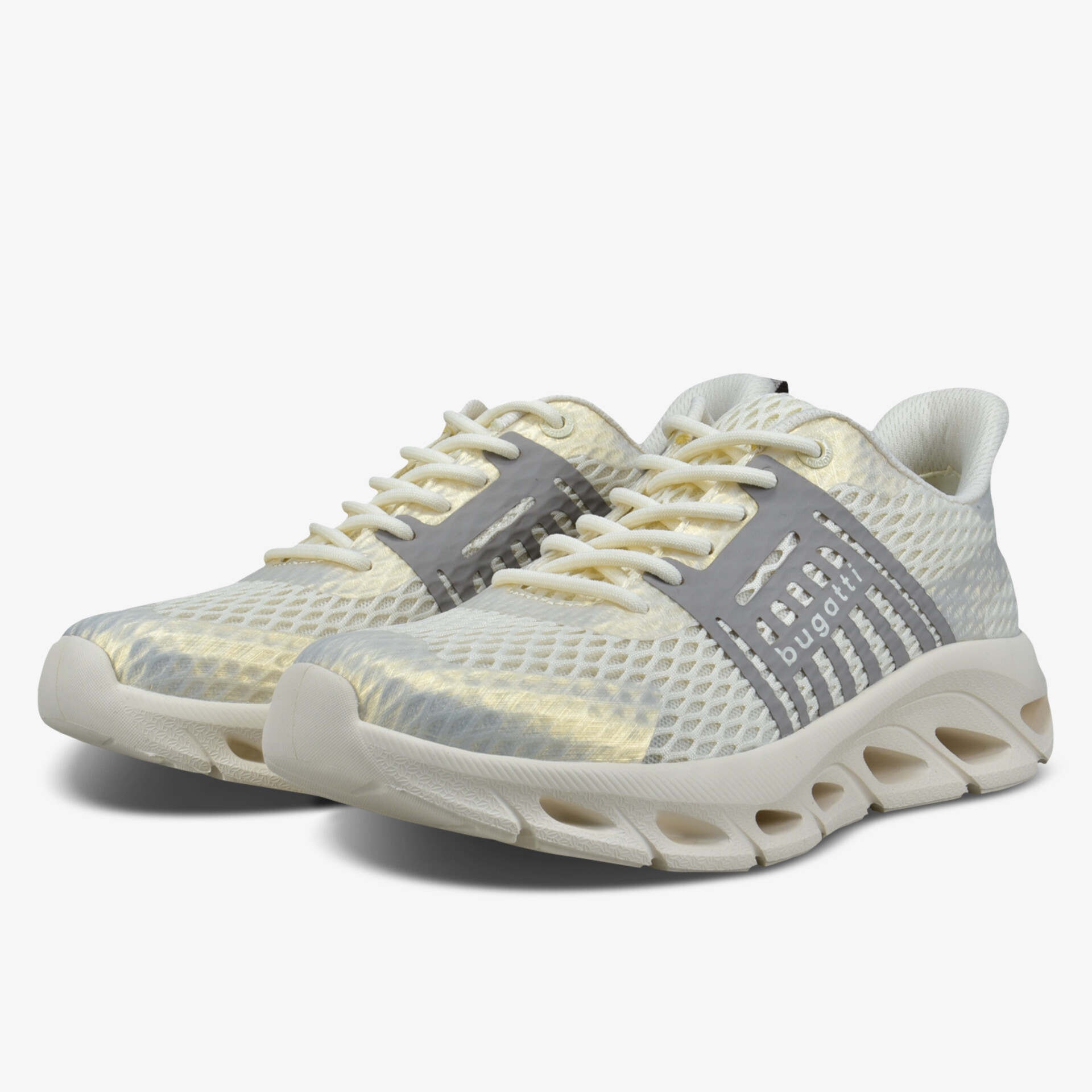 Moderner Sneaker mit Mesh-Obermaterial und rutschfester Sohle für optimalen Komfort und Stil.