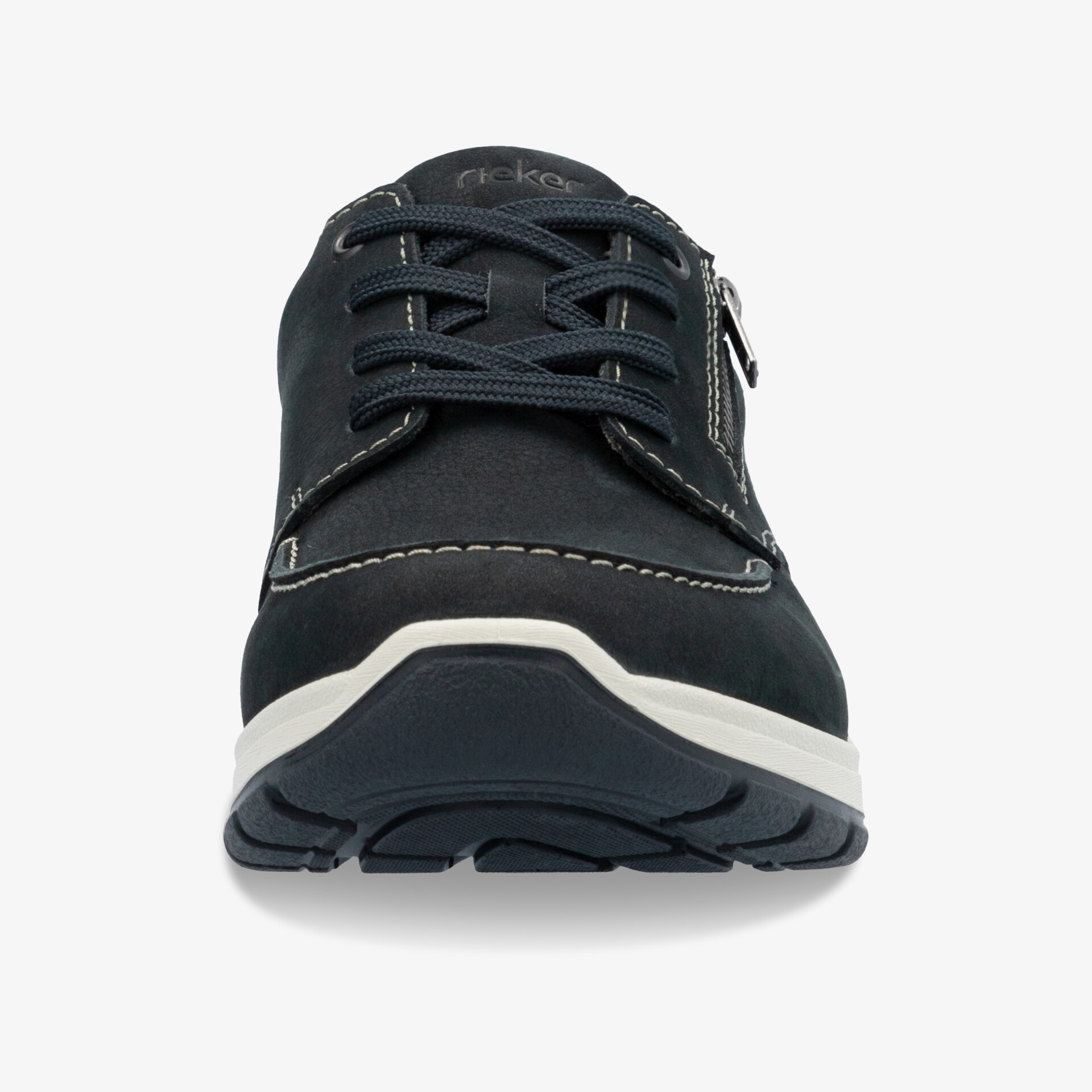 Bequemer Schuh mit robuster Sohle und praktischer Schnürung in moderner Frontansicht