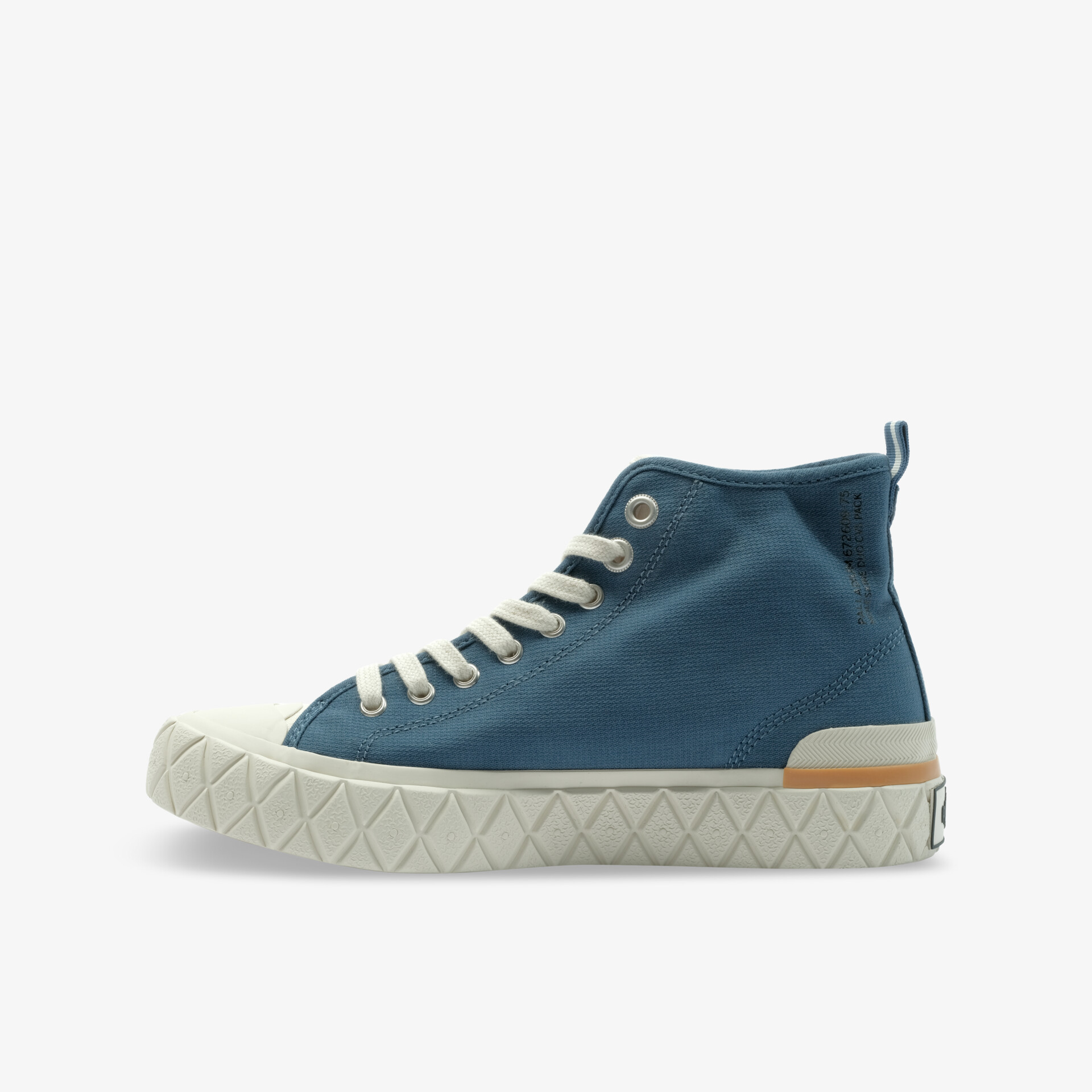 Hoher blauer Canvas-Schuh mit robuster Gummisohle und komfortabler Passform, seitliche klare Ansicht