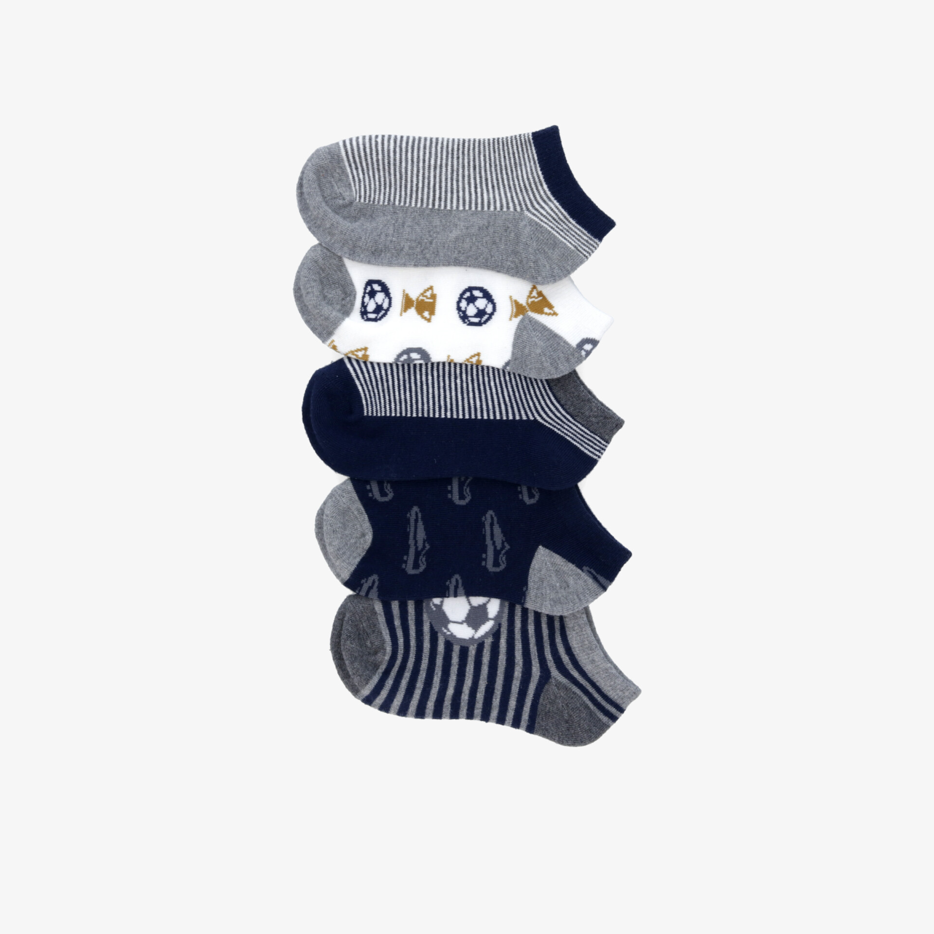 Set aus mehrfarbigen, weichen und bequemen Kindersocken mit verschiedenen Mustern, ideal für den Alltag