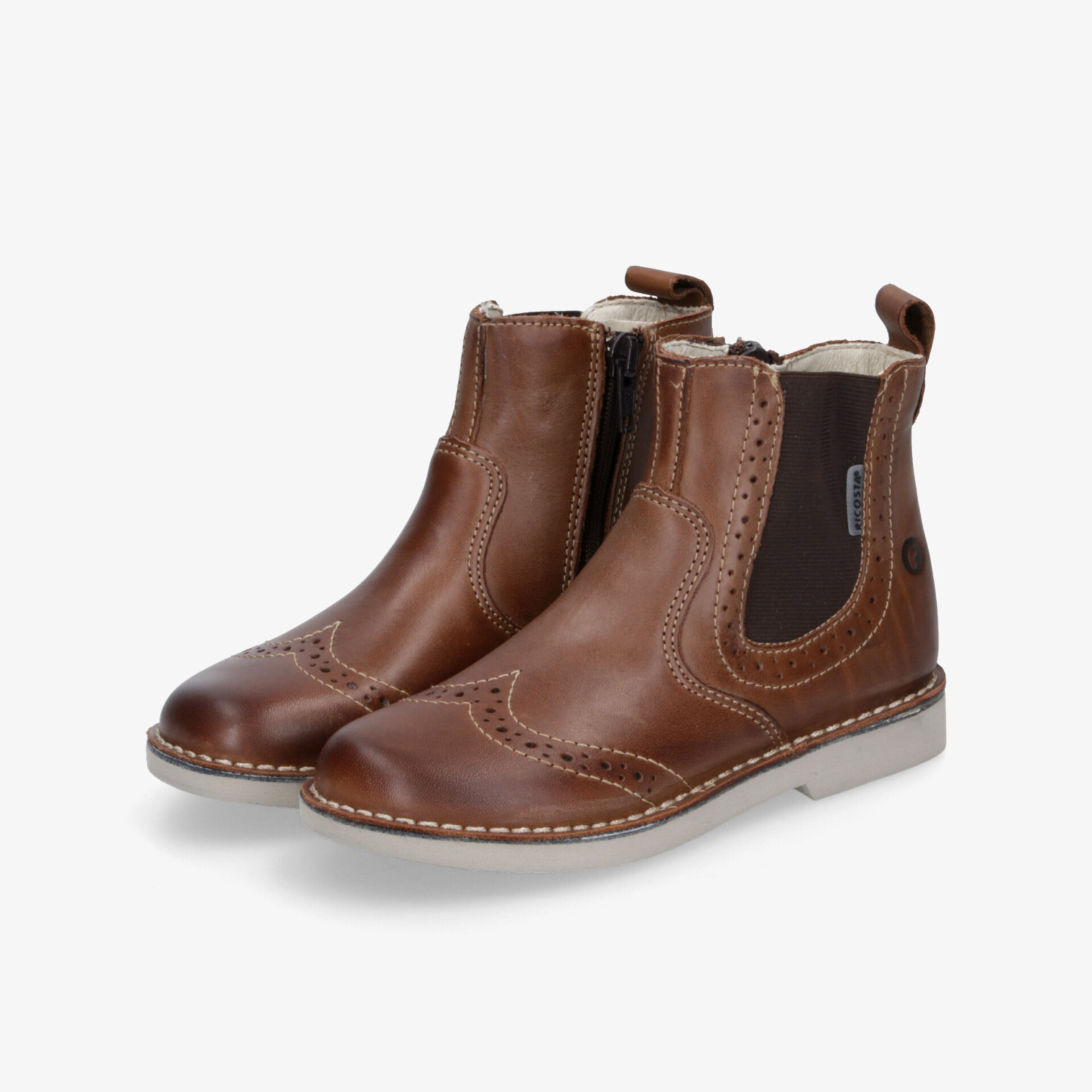 Elegante braune Chelsea Boots aus Leder mit Reißverschluss und Gummieinsatz, robust und bequem im Paar präsentiert