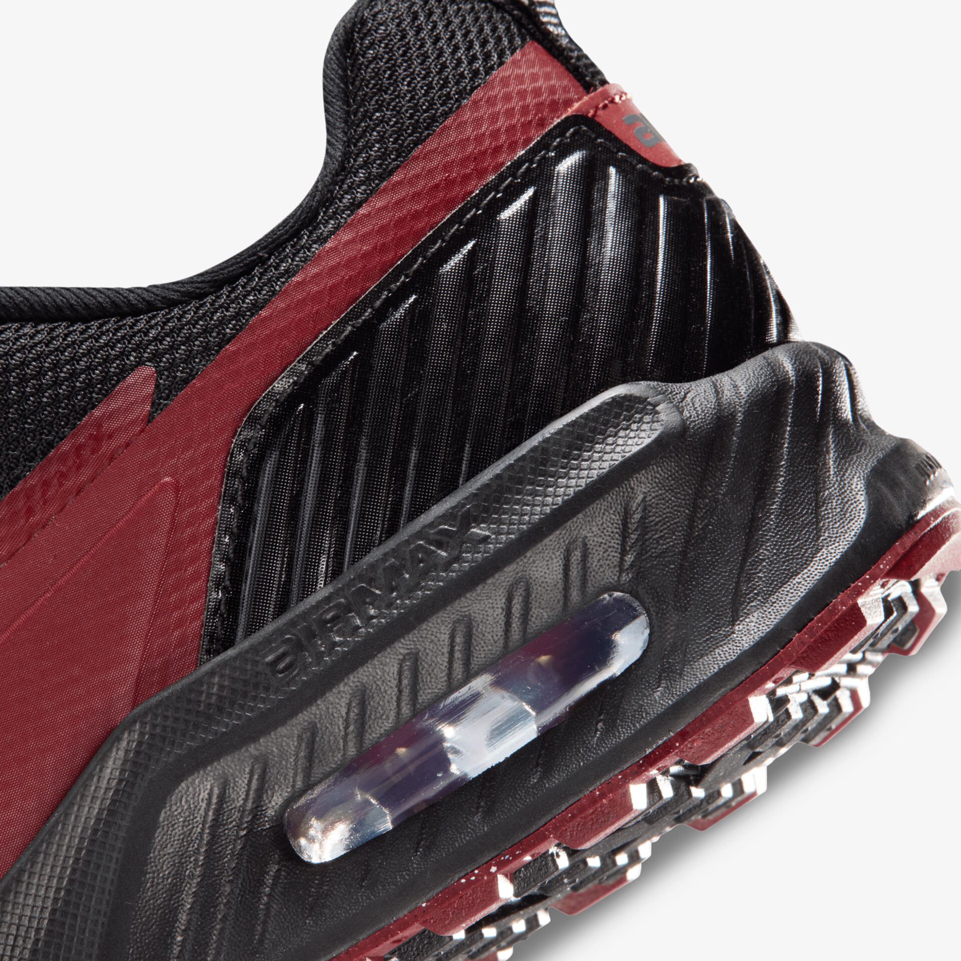 Detailansicht eines modernen, stoßdämpfenden Schuhs mit stylischen Designelementen