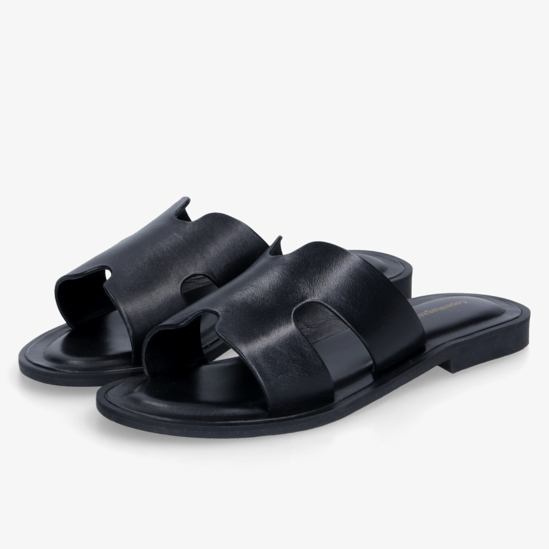 Schwarze leichte Sandalen aus Leder mit offenem Design und flacher, rutschfester Sohle für hohen Tragekomfort