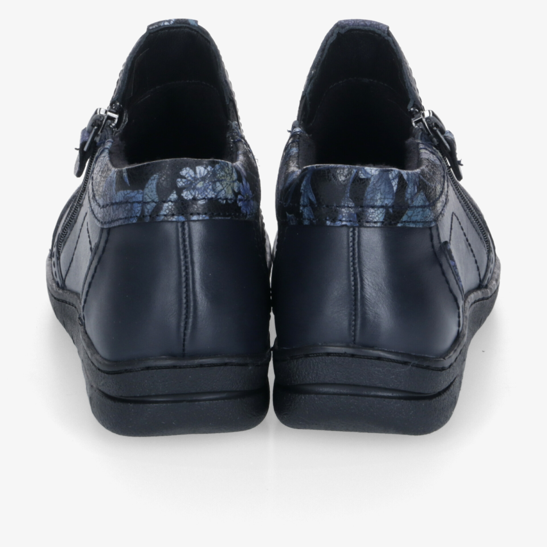 Komfortable und modische Sneaker Rückansicht mit stabiler Fersenstütze und gepolstertem Schaft