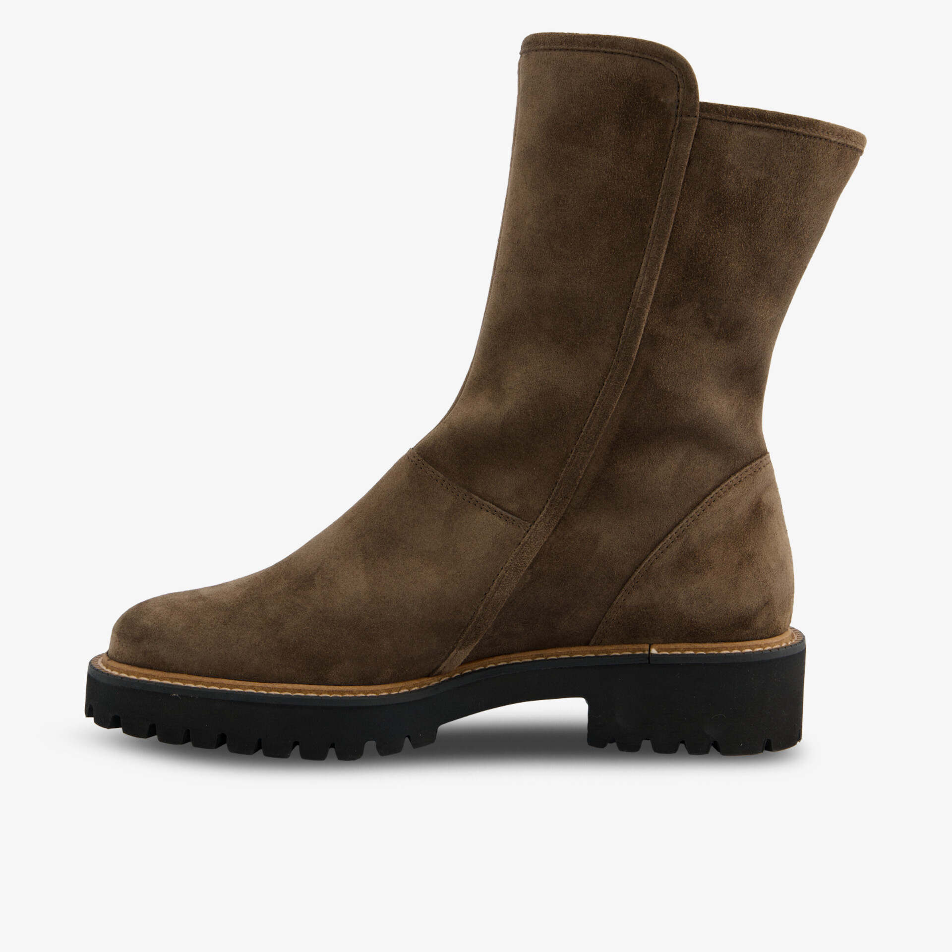 Brauner Veloursleder-Stiefel mit mittelhohem Schaft und robuster profilierter Gummisohle, seitliche Ansicht