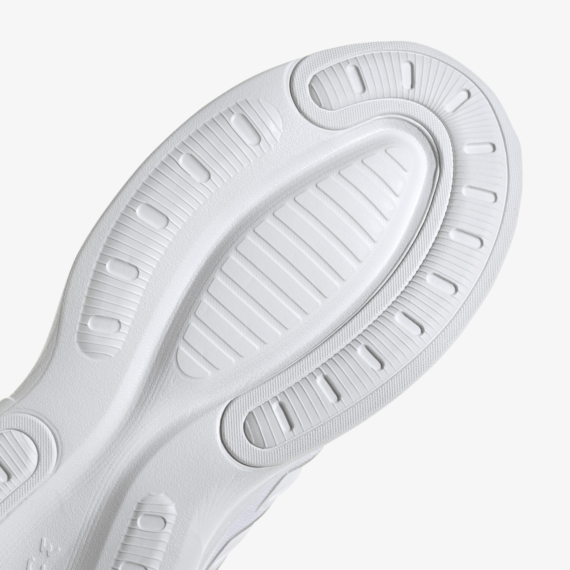 Strukturierte Sohle mit robustem Profil für optimalen Halt und Komfort beim Laufen.