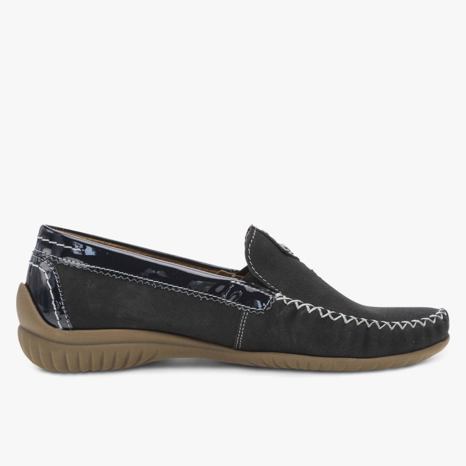 Klassischer Schuh mit hochwertiger Verarbeitung und rutschfester Sohle für optimalen Tragekomfort.