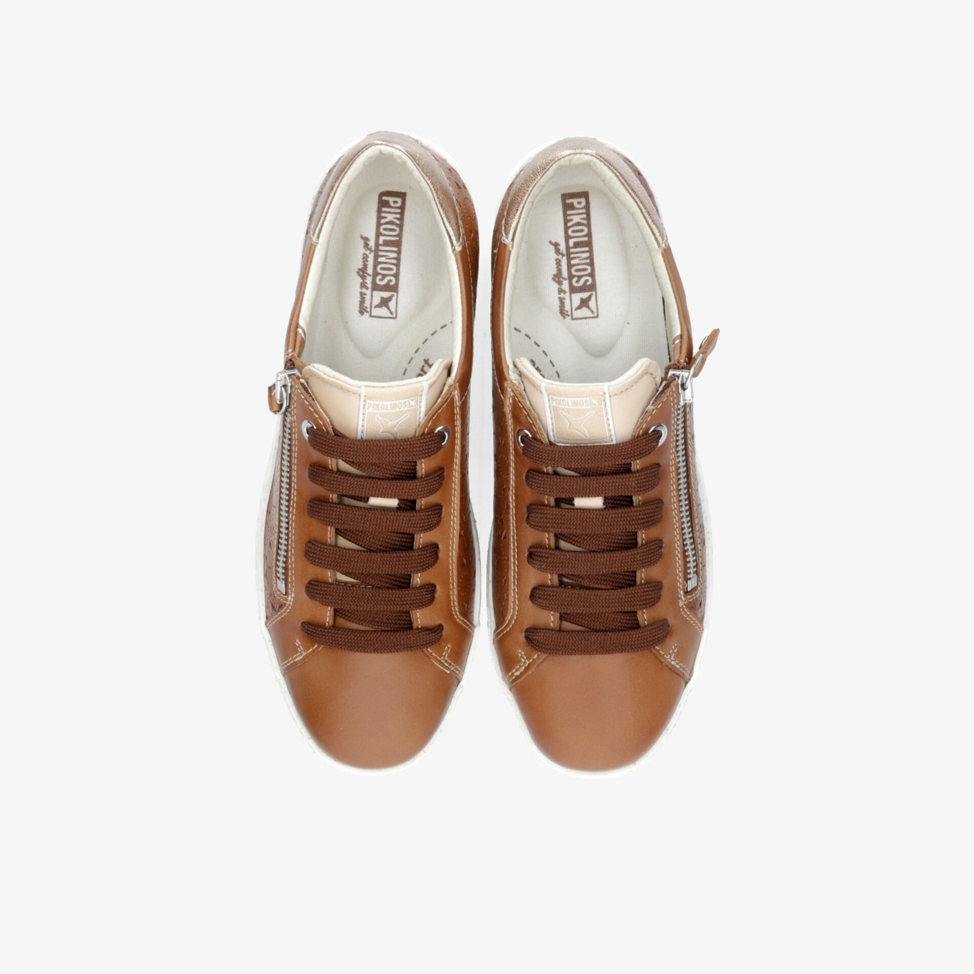 Braunes Sneaker-Paar aus hochwertigem Leder mit bequemer Polsterung und robuster Schnürung, Draufsicht
