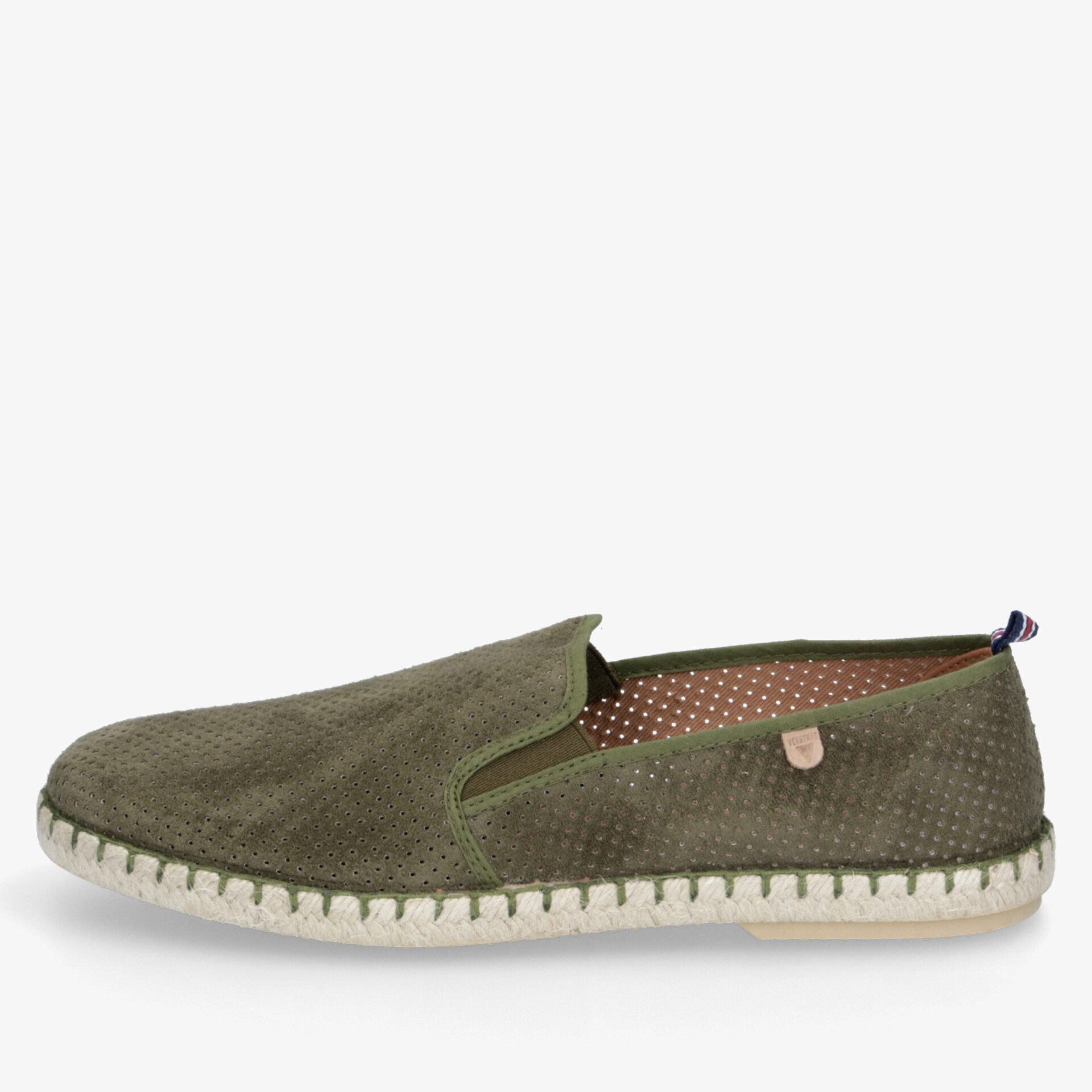 Seitliche Ansicht eines leichten, atmungsaktiven Espadrilles mit flexibler Sohle und bequemem Slip-On Design