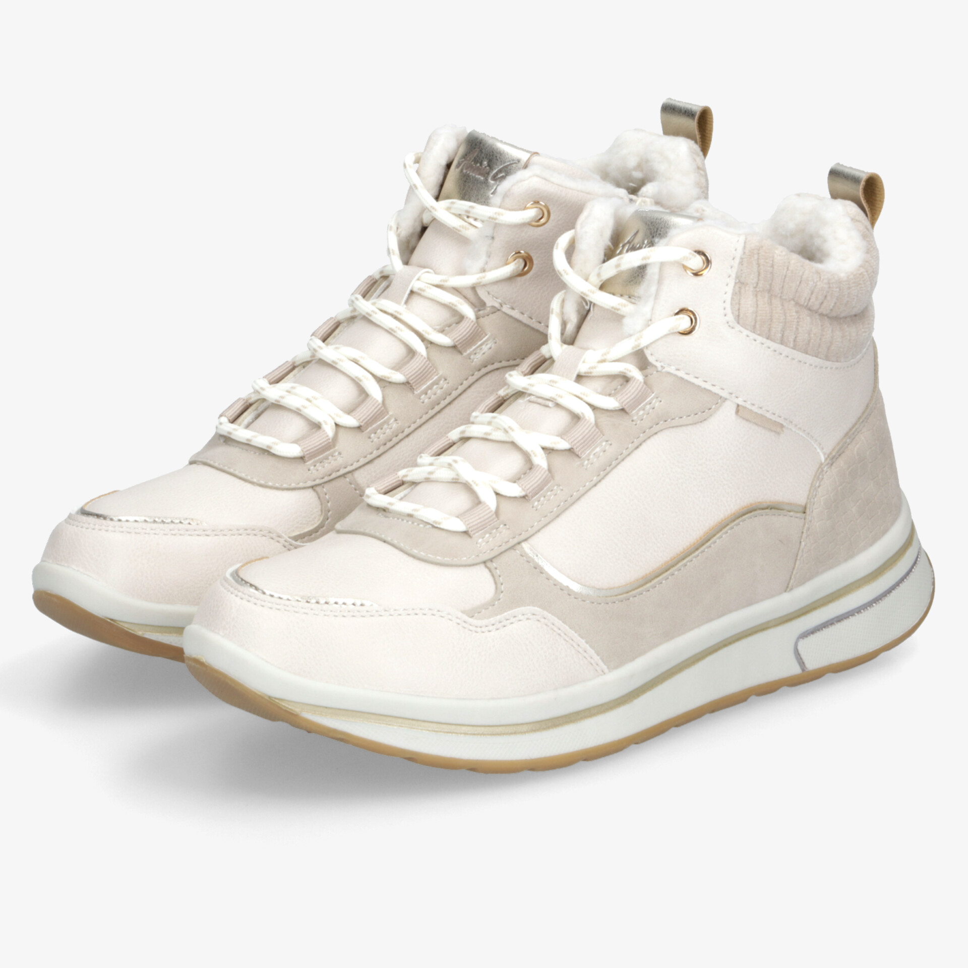 Beiges Sneaker-Paar mit gepolsterter Innenseite, stabiler Schnürung und rutschfester Laufsohle für hohen Tragekomfort