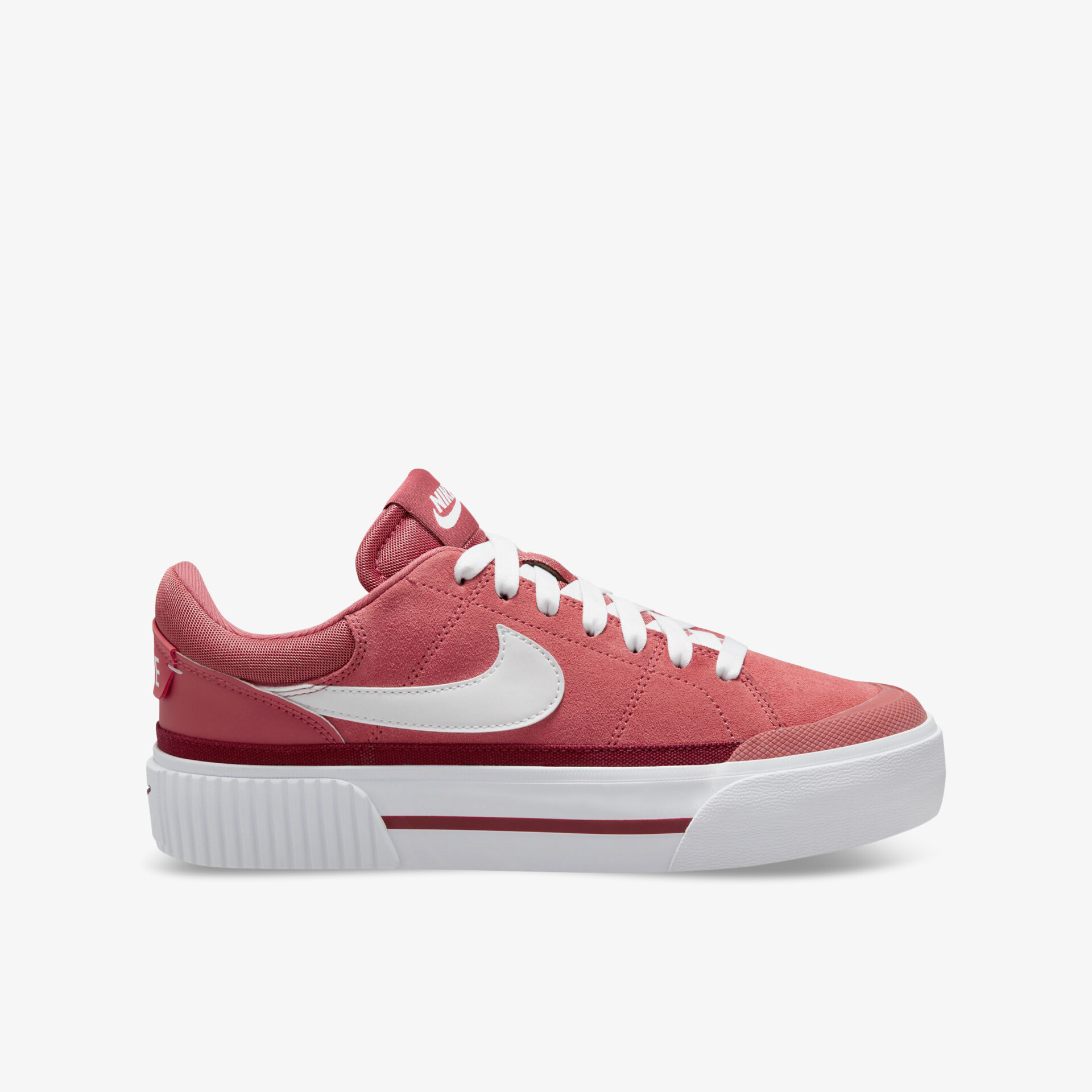 Moderner roter Sneaker mit weißem Swoosh und rutschfester Sohle, ideal für sportliche Aktivitäten.