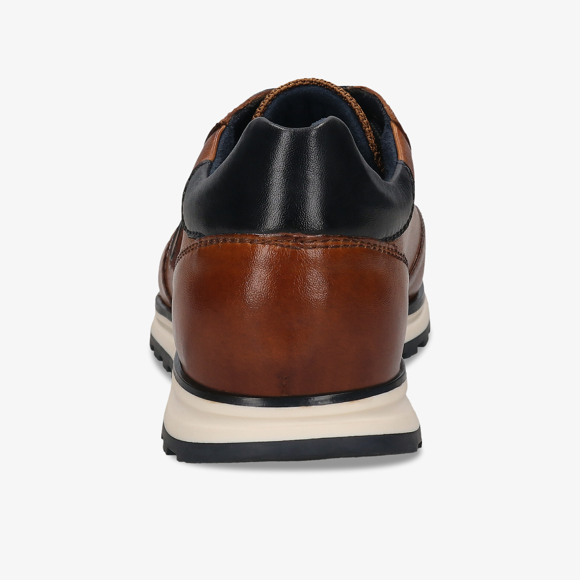 Rückansicht eines braunen Schuhs mit sportlichem Stil und komfortabler Polsterung, robust und elegant gestaltet