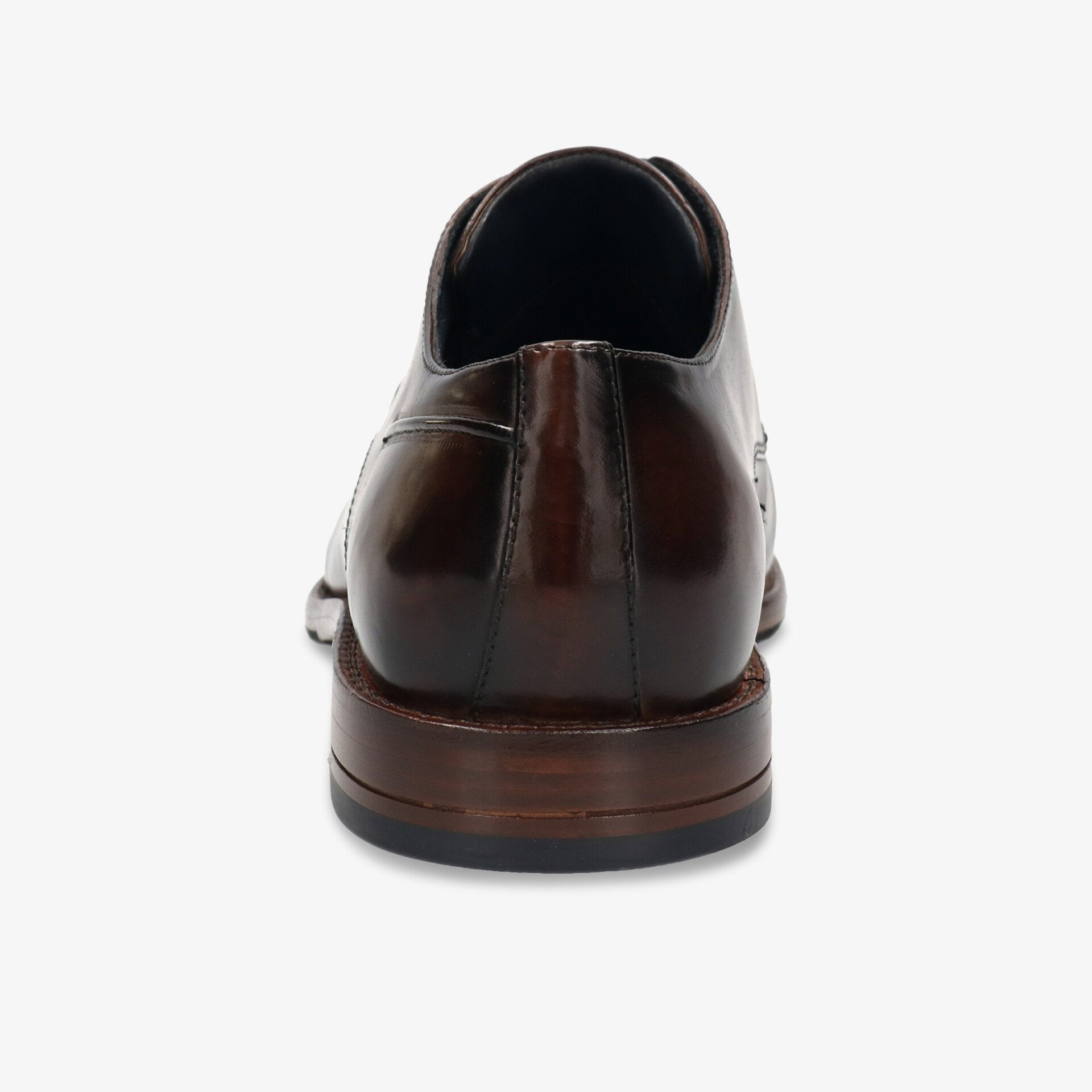 Eleganter Lederschuh von hinten, polierter Look, hochwertige Verarbeitung für stilvolle Anlässe.