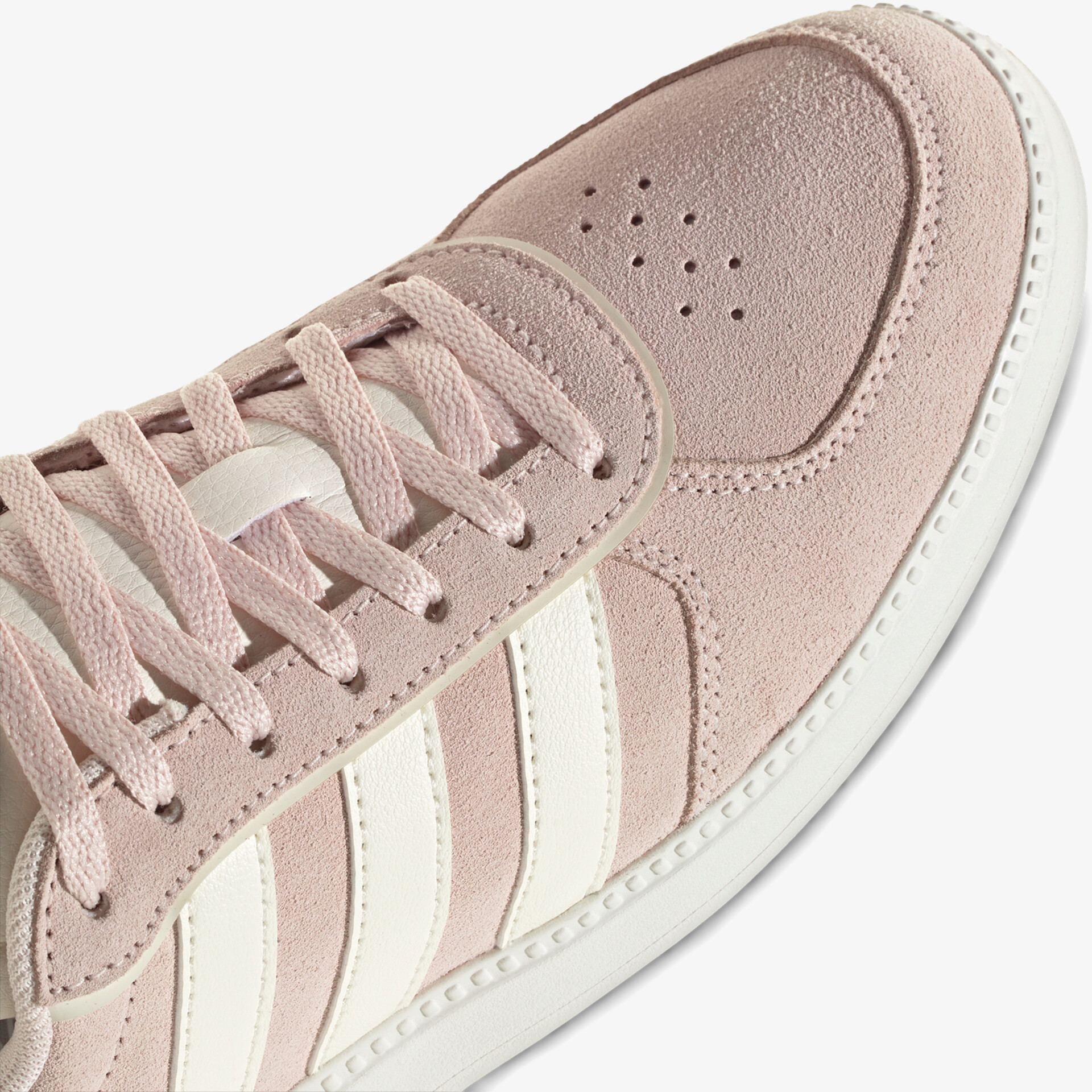 Hochwertiger Sneaker mit atmungsaktivem Material und gepolstertem Innenfutter für hohen Tragekomfort