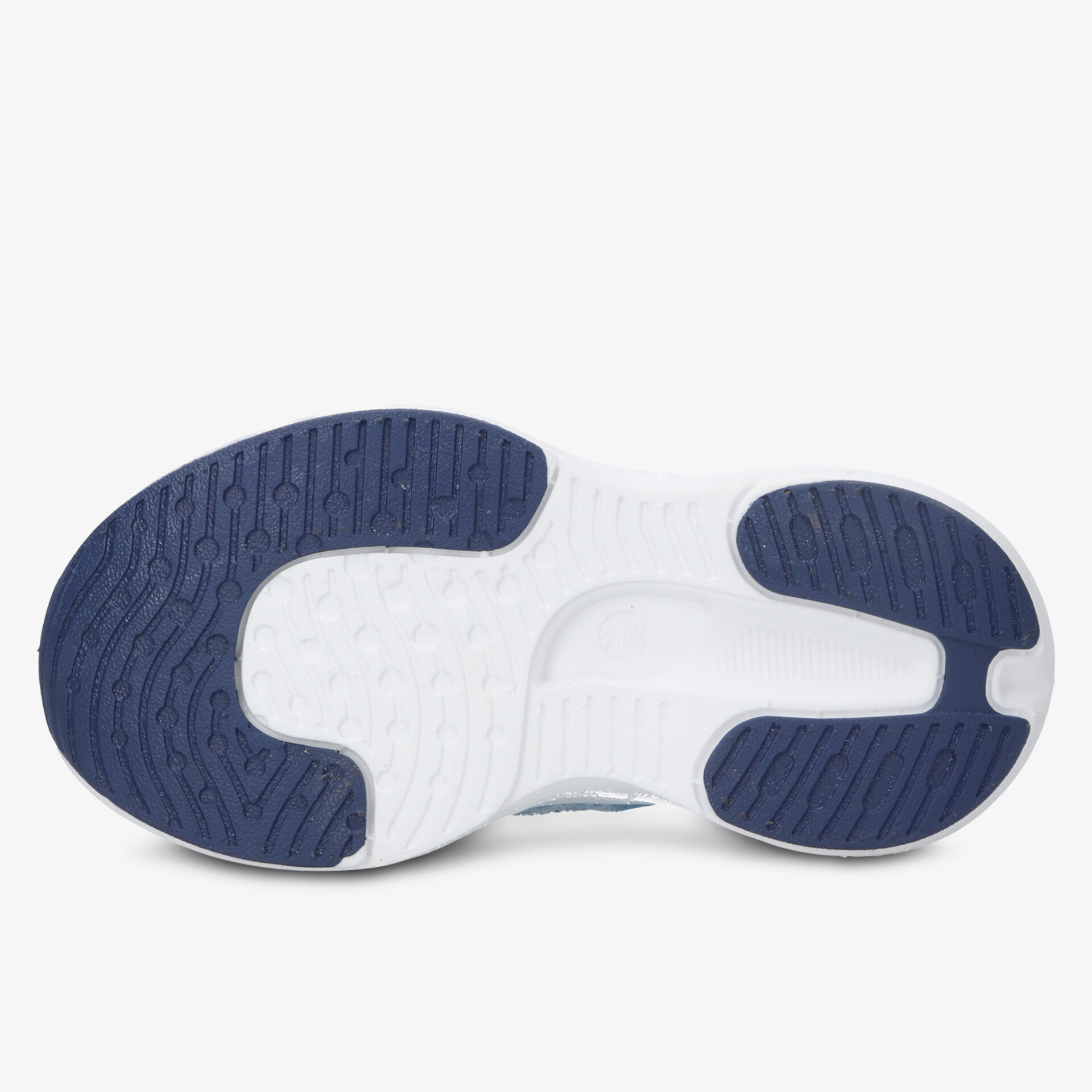 Weiße Sportschuhsohle mit blauem, rutschfestem Profil für optimalen Halt und Komfort