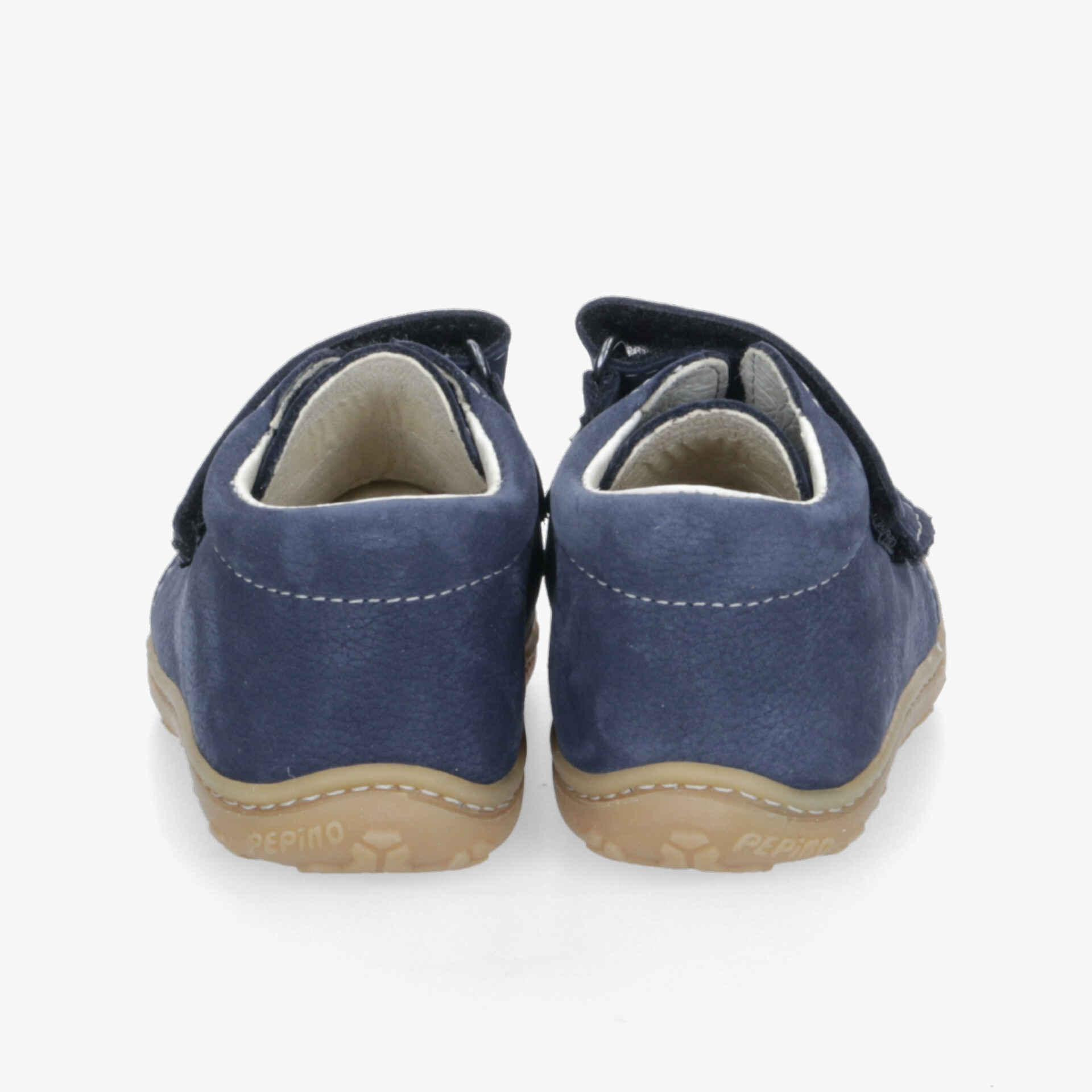 Blauer Freizeitschuh im Paar von hinten mit gepolsterter Innenseite und robuster, rutschfester Sohle