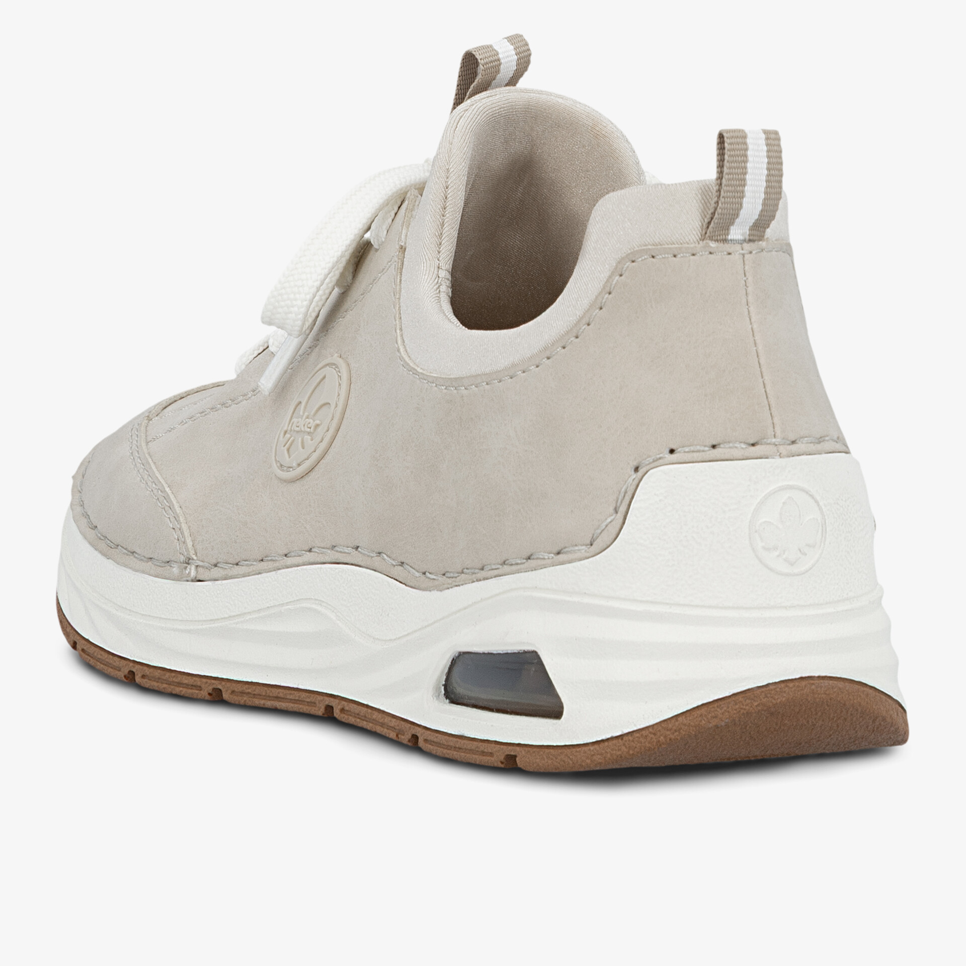 Leichter Sneaker mit atmungsaktivem Material, bequemer Polsterung und rutschfester Sohle in seitlicher Ansicht