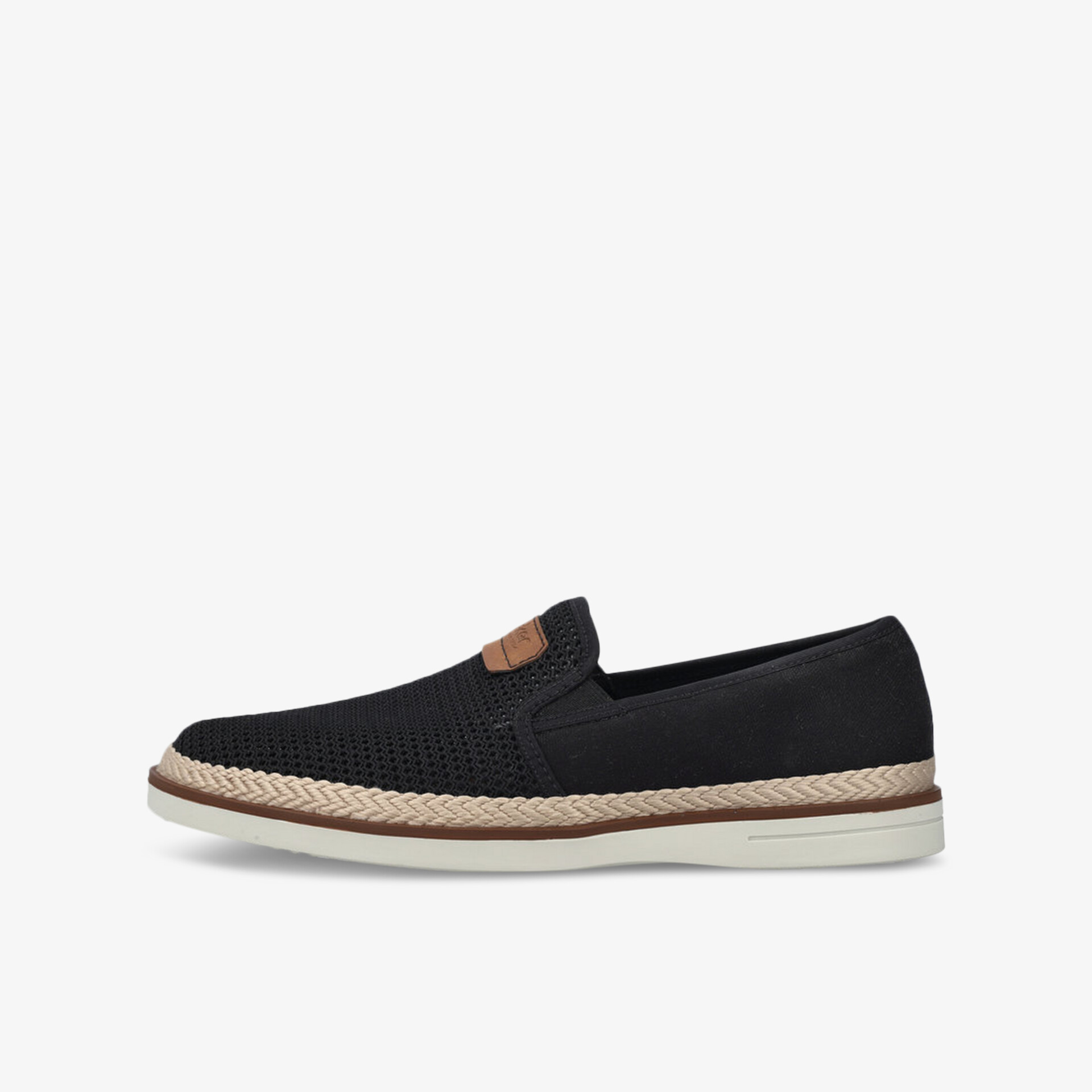 Leichter, atmungsaktiver Slip-on Schuh mit komfortabler und flexibler Sohle im modernen Casual Design