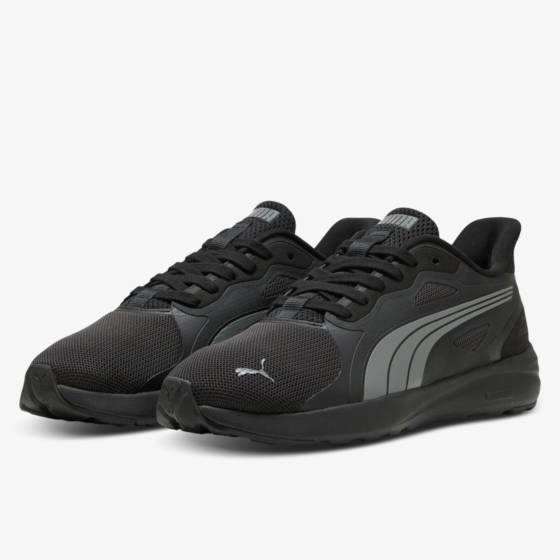 Leichter sportlicher Sneaker mit atmungsaktivem Material und robuster Sohle für hohen Tragekomfort