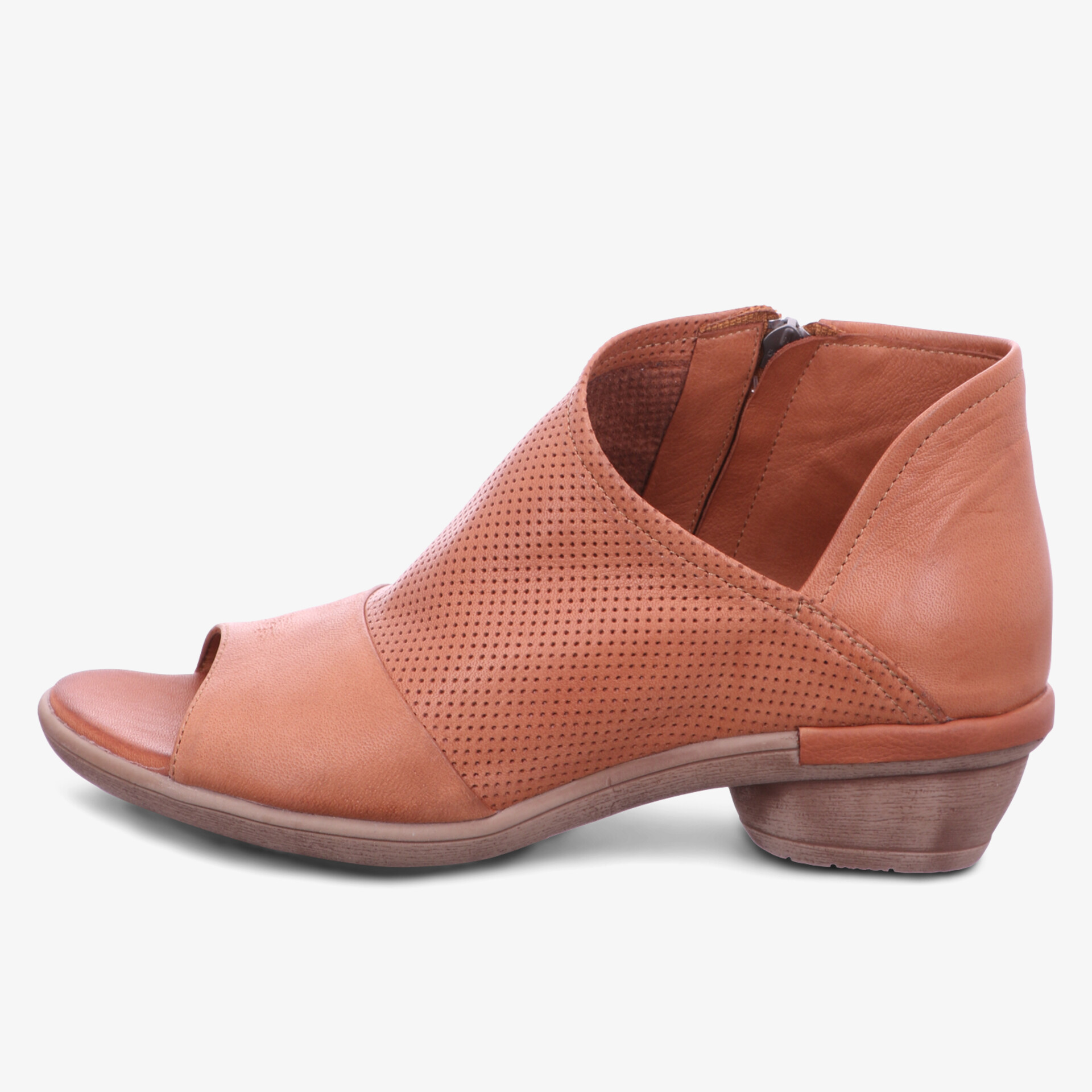 Bequeme, stilvolle Sandalen mit perforiertem Design und kleinem Absatz