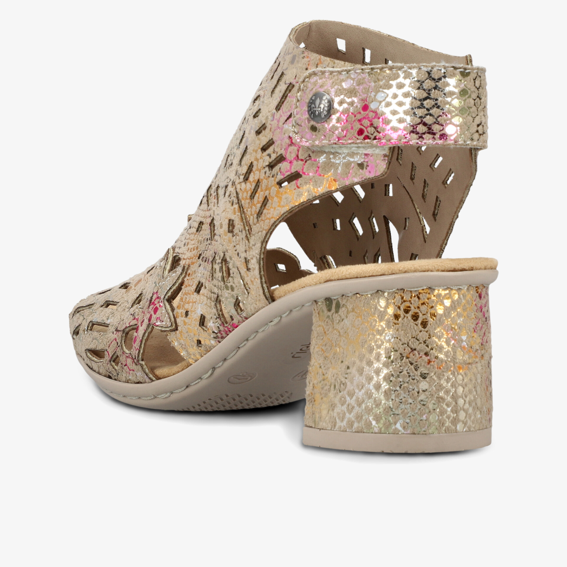 Eleganter Schuh mit modischer Laser-Cut-Optik und bequemen Blockabsatz in gold schimmerndem Leder