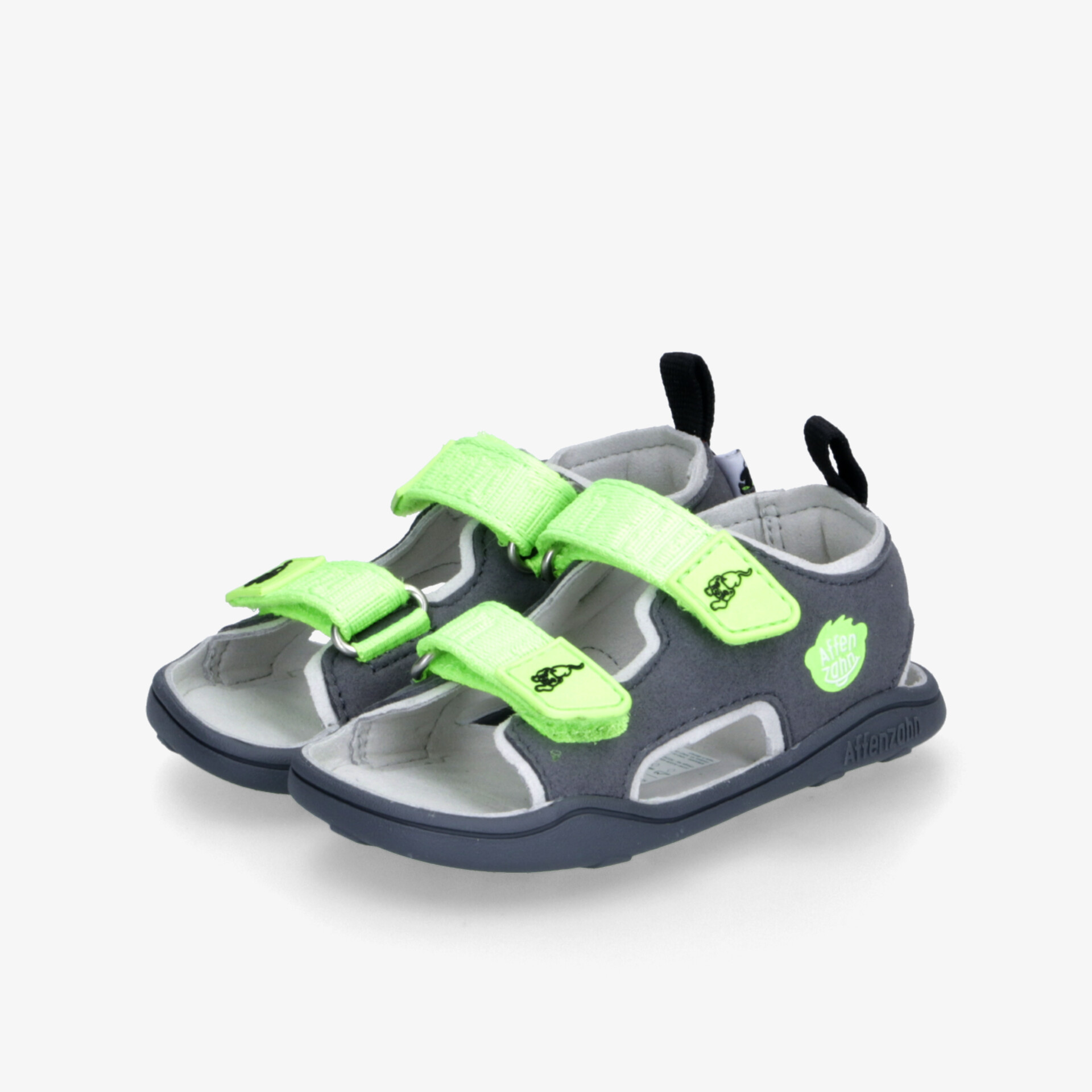 Bequeme graue und grüne Sandalen mit Klettverschluss und rutschfester Sohle.