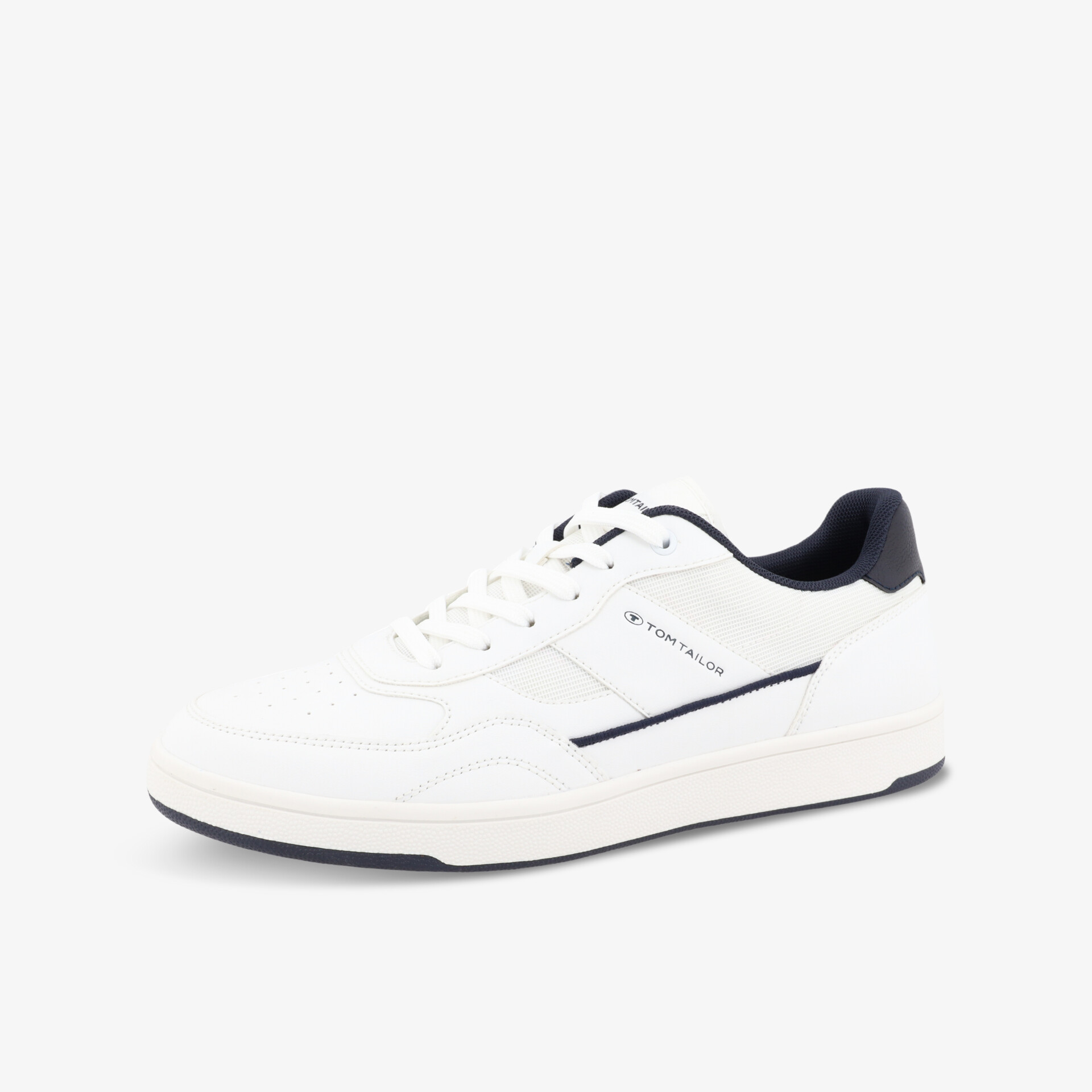 Moderner weißer Sneaker mit sportlichem Design, robuster Sohle und bequemer Passform ideal für den Alltag