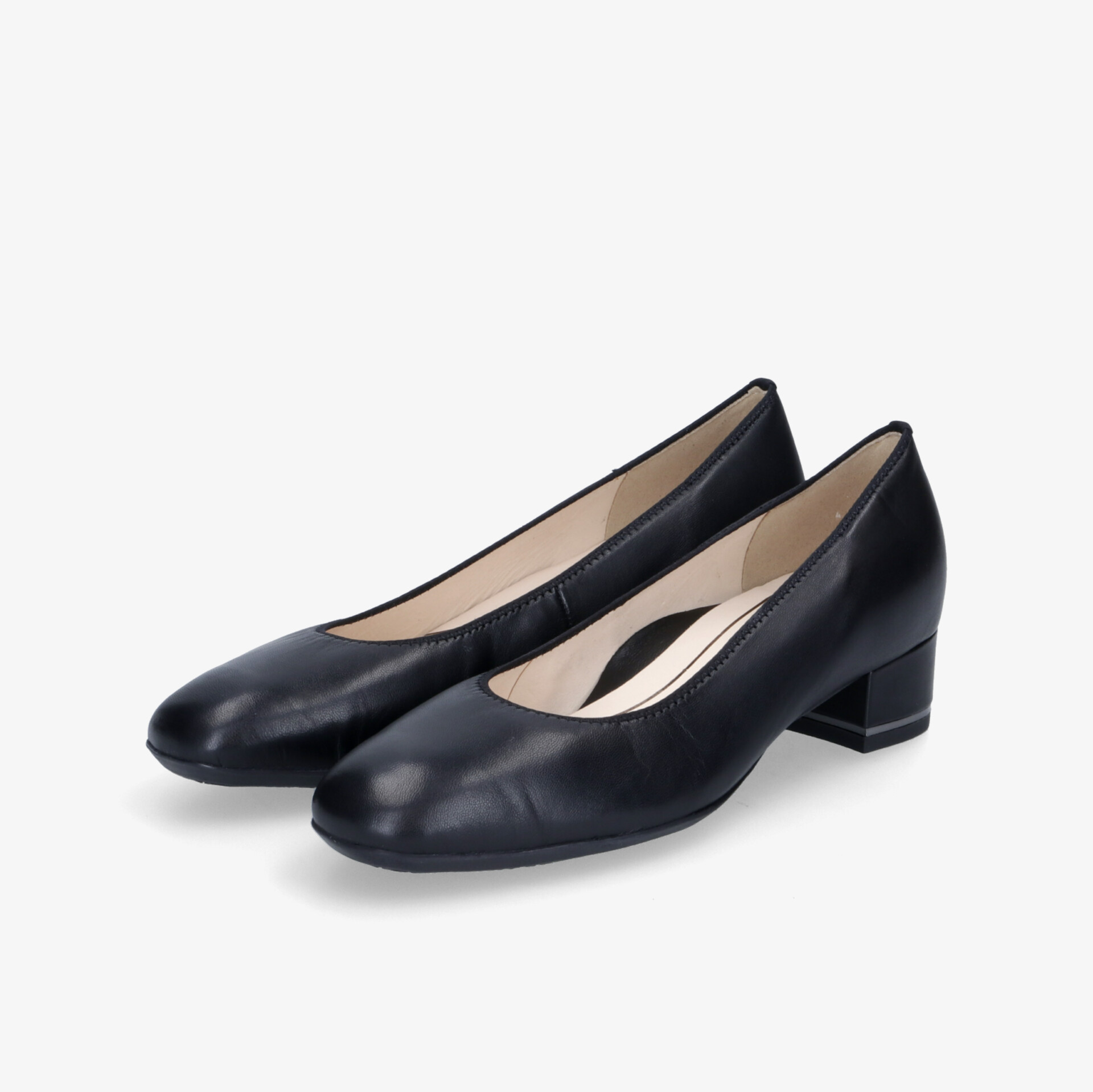 Elegante schwarze Lederpumps mit Blockabsatz, perfekt für vielseitige Anlässe und komfortables Tragen.