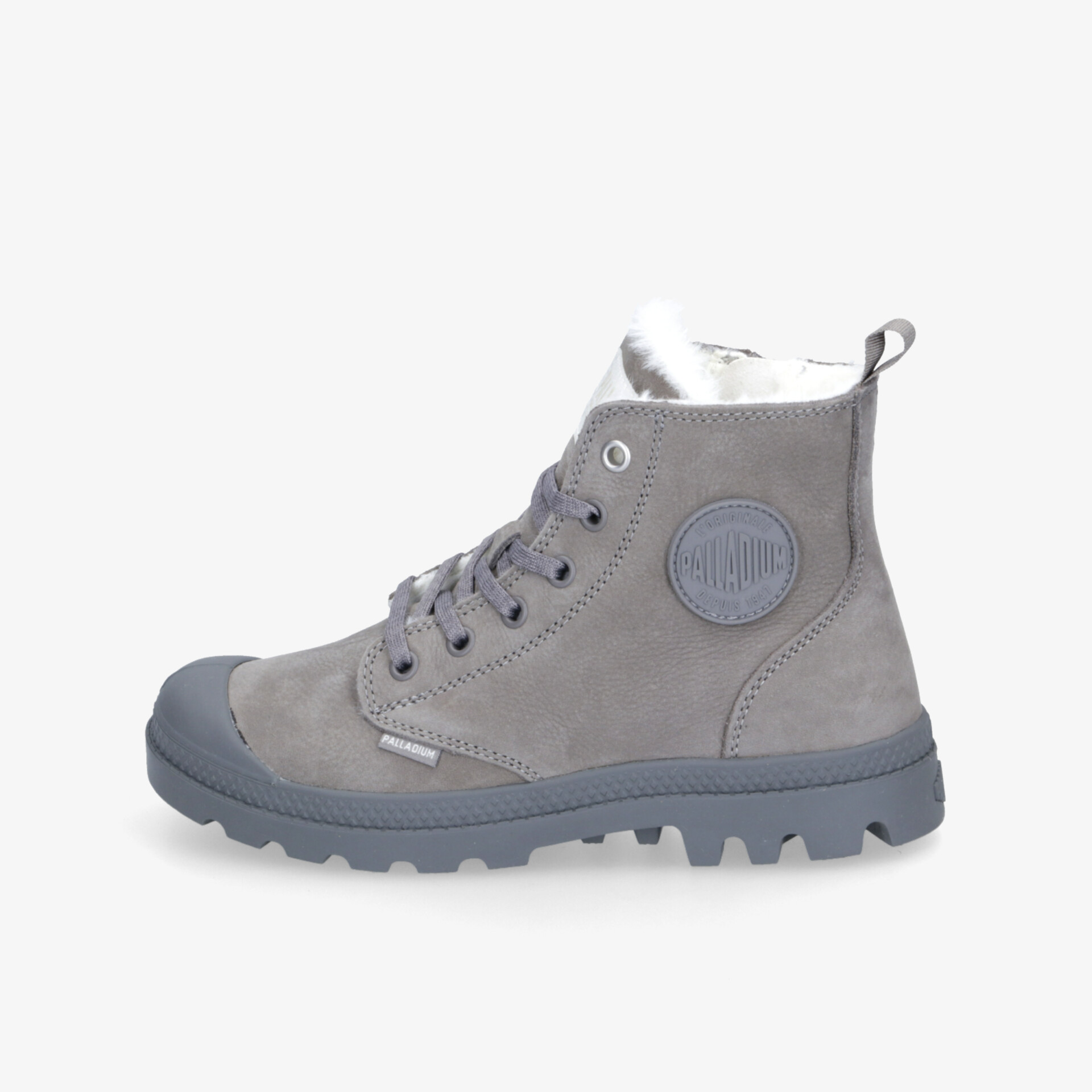 Robuster grauer Outdoorschuh mit hoher Tragekomfort, wetterfestem Material und rutschfester Sohle