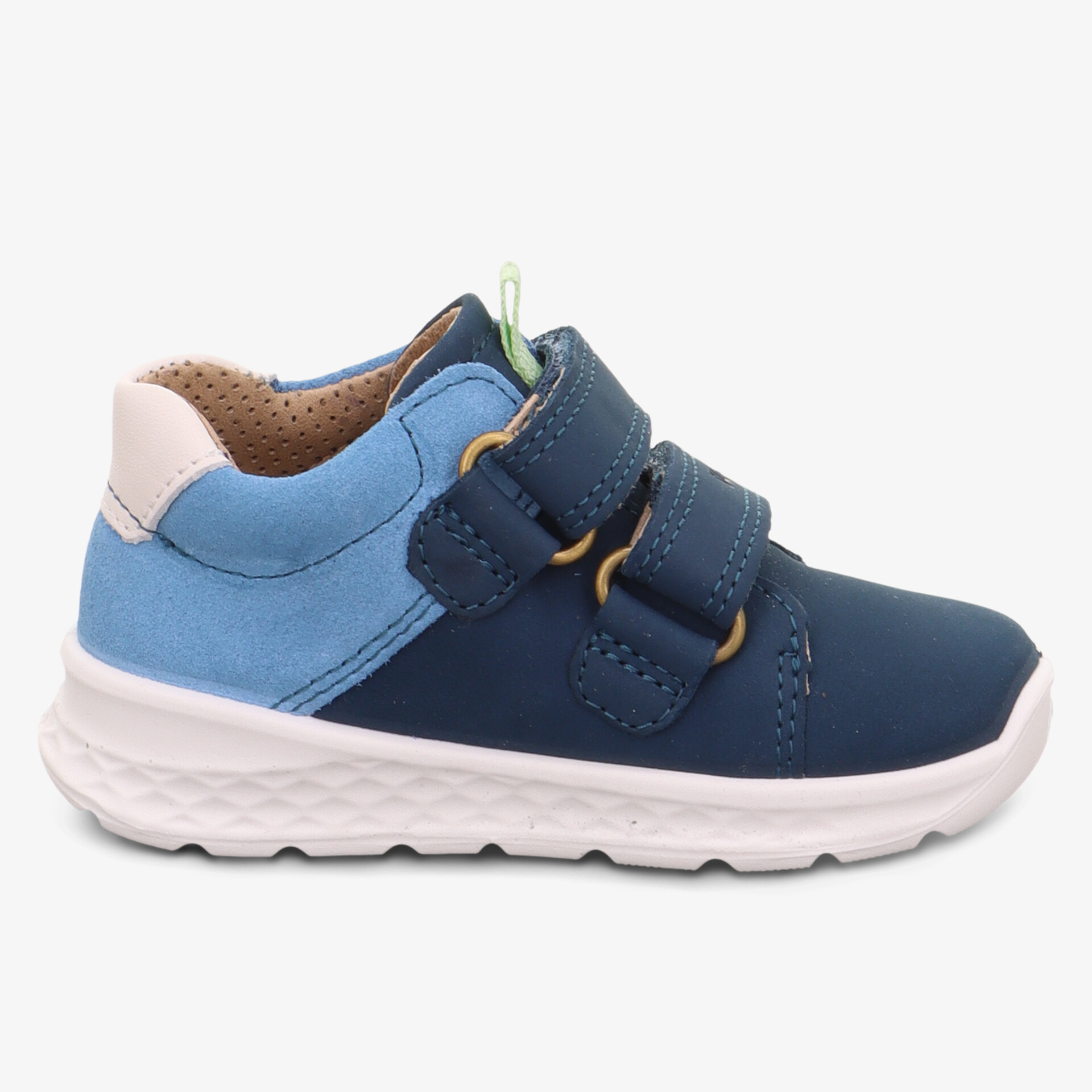 Leichter Komfortschuh mit atmungsaktivem Material und praktischen verstellbaren Klettverschlüssen für sicheren Halt