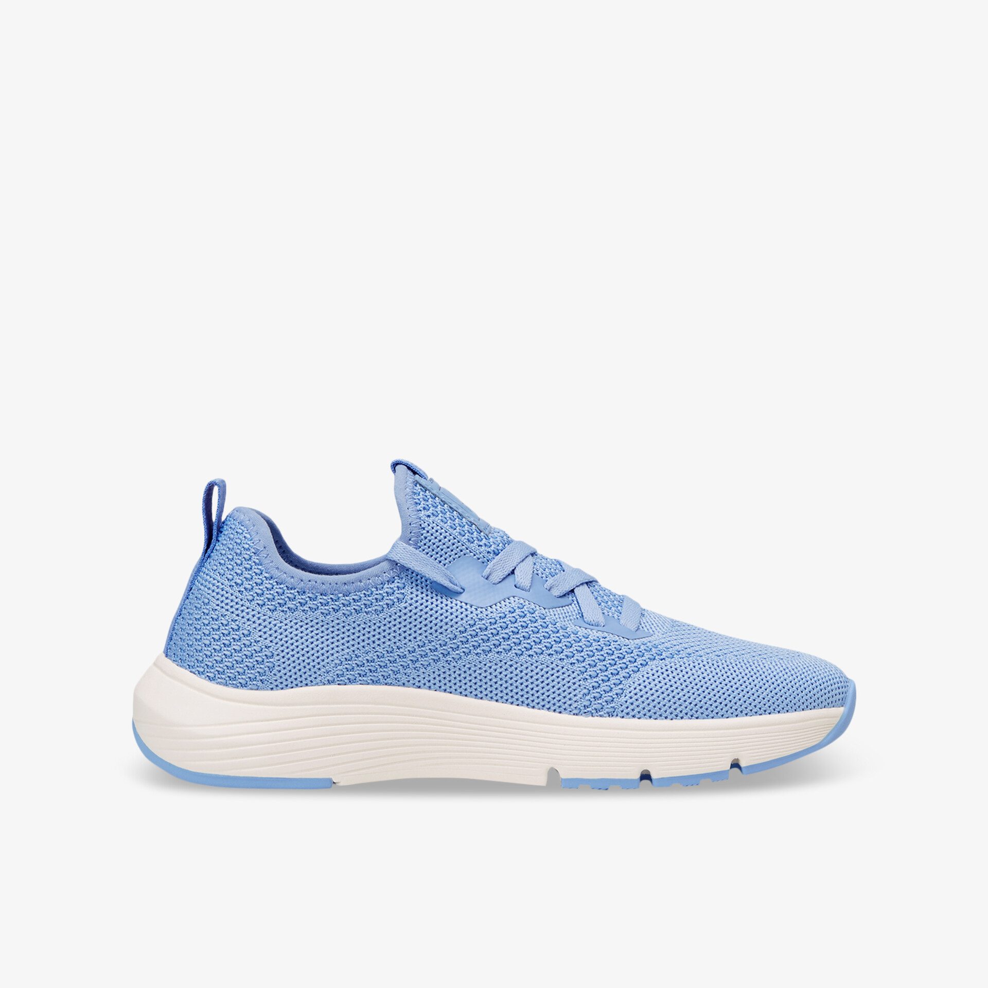 Leichter blauer Sportschuh mit atmungsaktivem Obermaterial und flexibler, stoßdämpfender Sohle in klarer Seitenansicht