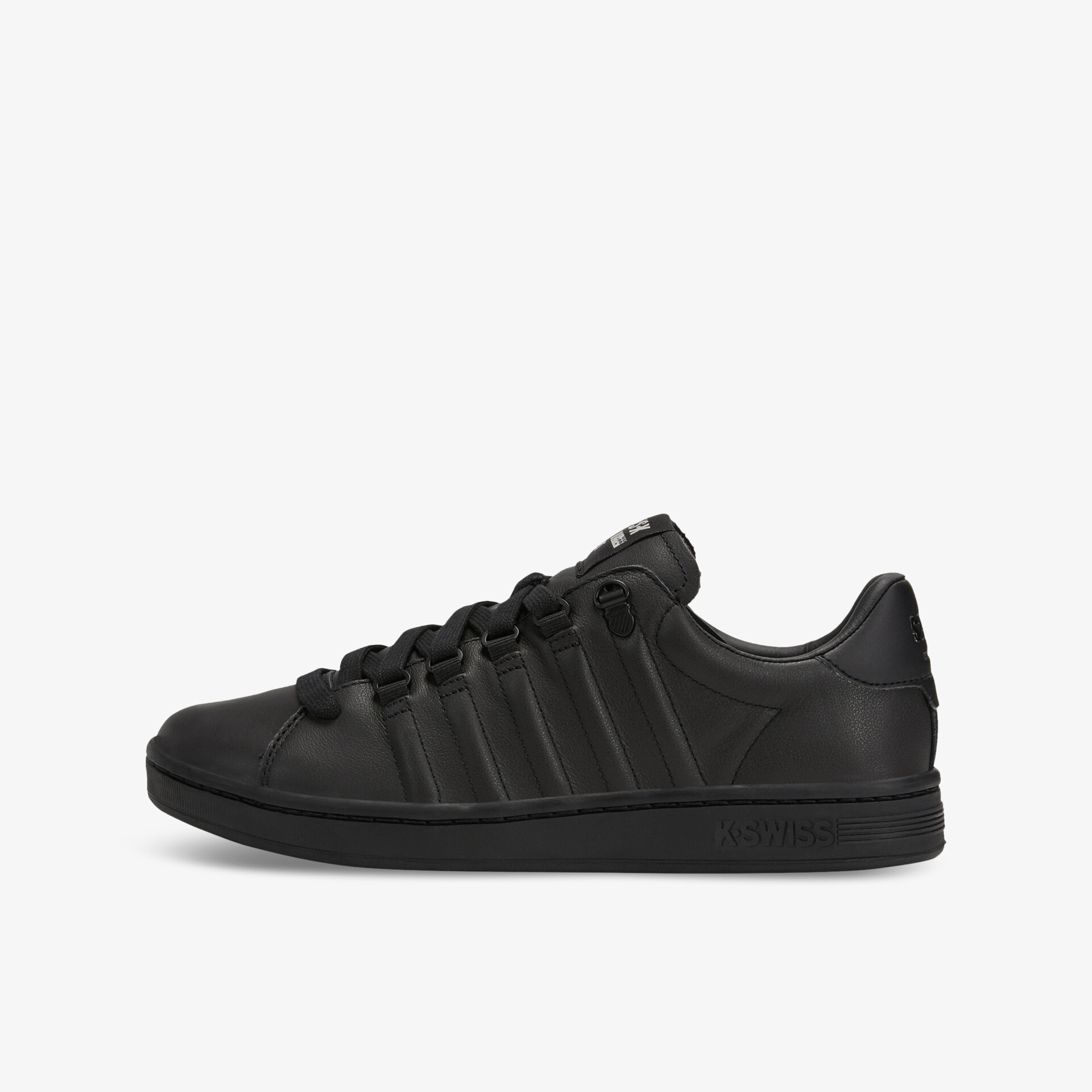 Eleganter schwarzer Sneaker mit zeitlosem Design für maximalen Komfort und Vielseitigkeit im Alltag.
