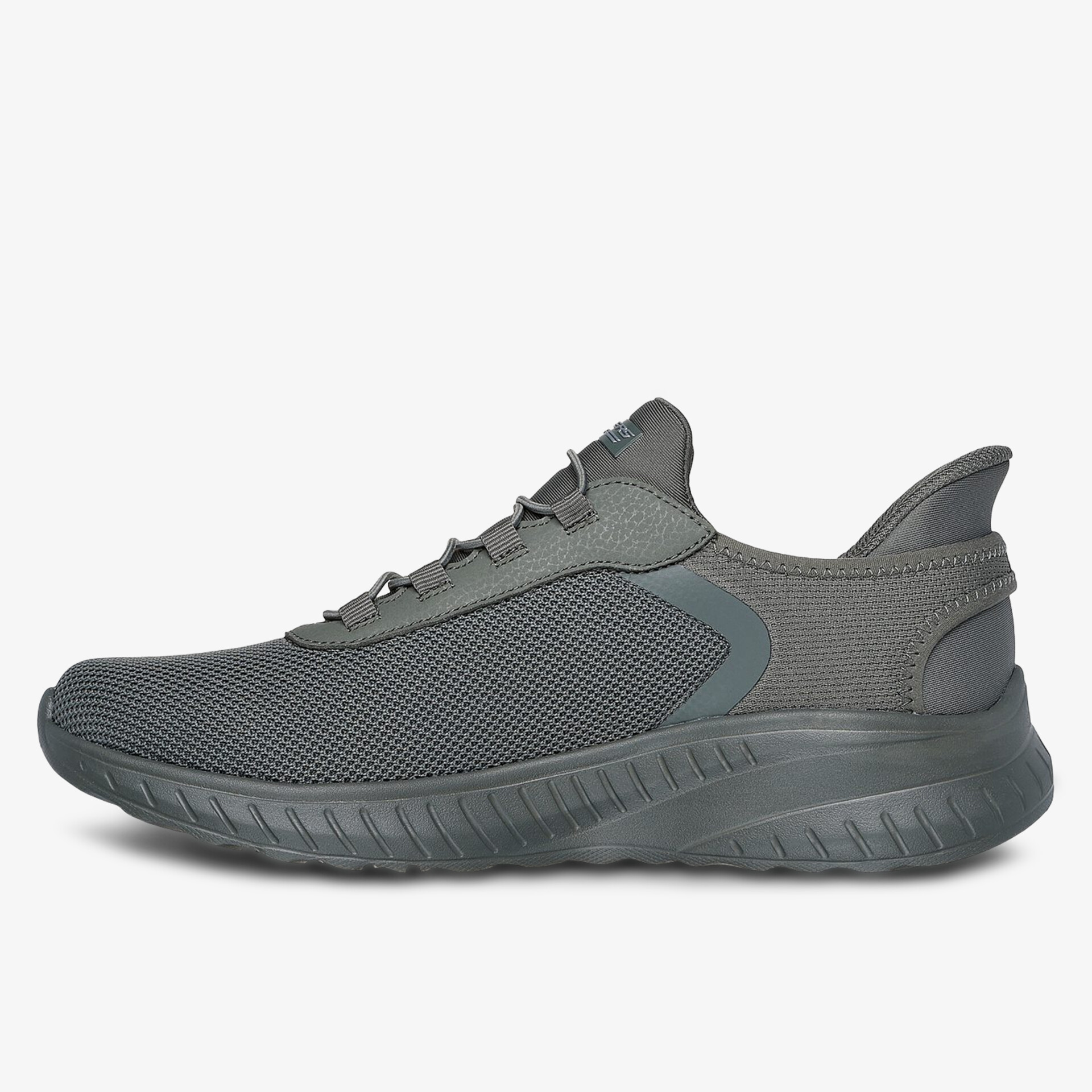 Moderner sportlicher Sneakerschuh mit atmungsaktivem Material und flexibler Laufsohle in seitlicher Ansicht