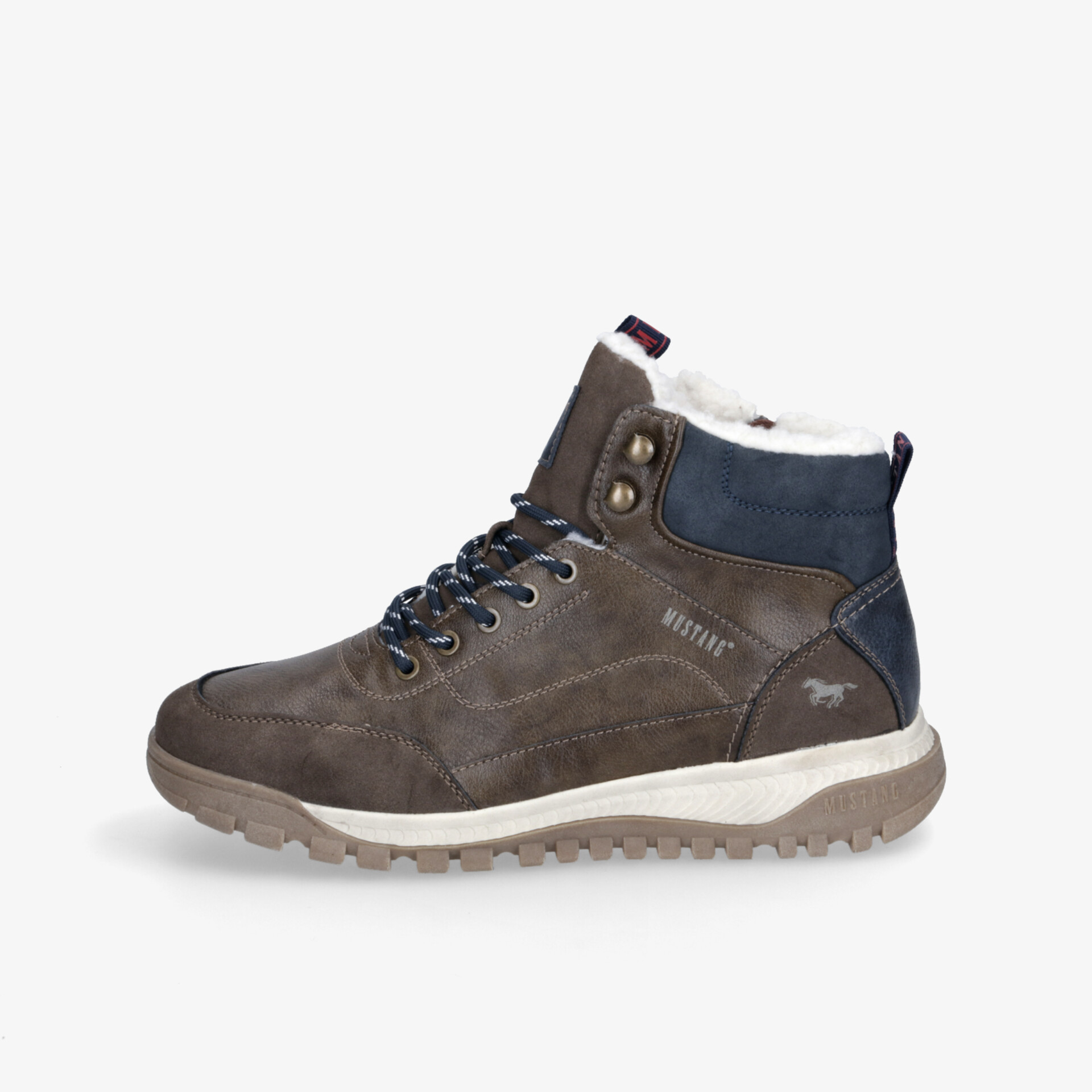 Robuster und warm gefütterter Schuh mit rutschfester Sohle und bequemer Passform, ideal für kühle Tage