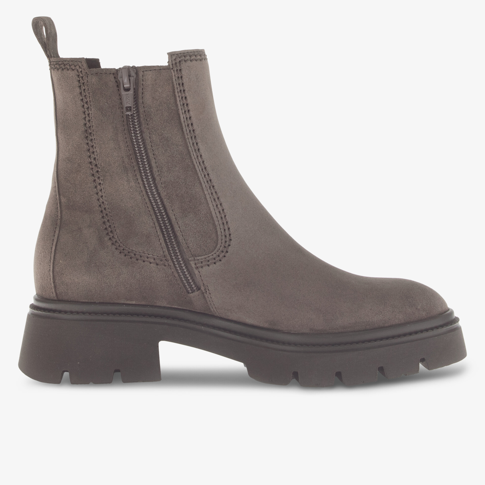 Modischer brauner Lederstiefel mit seitlichem Reißverschluss und dicker robuster Profilsohle