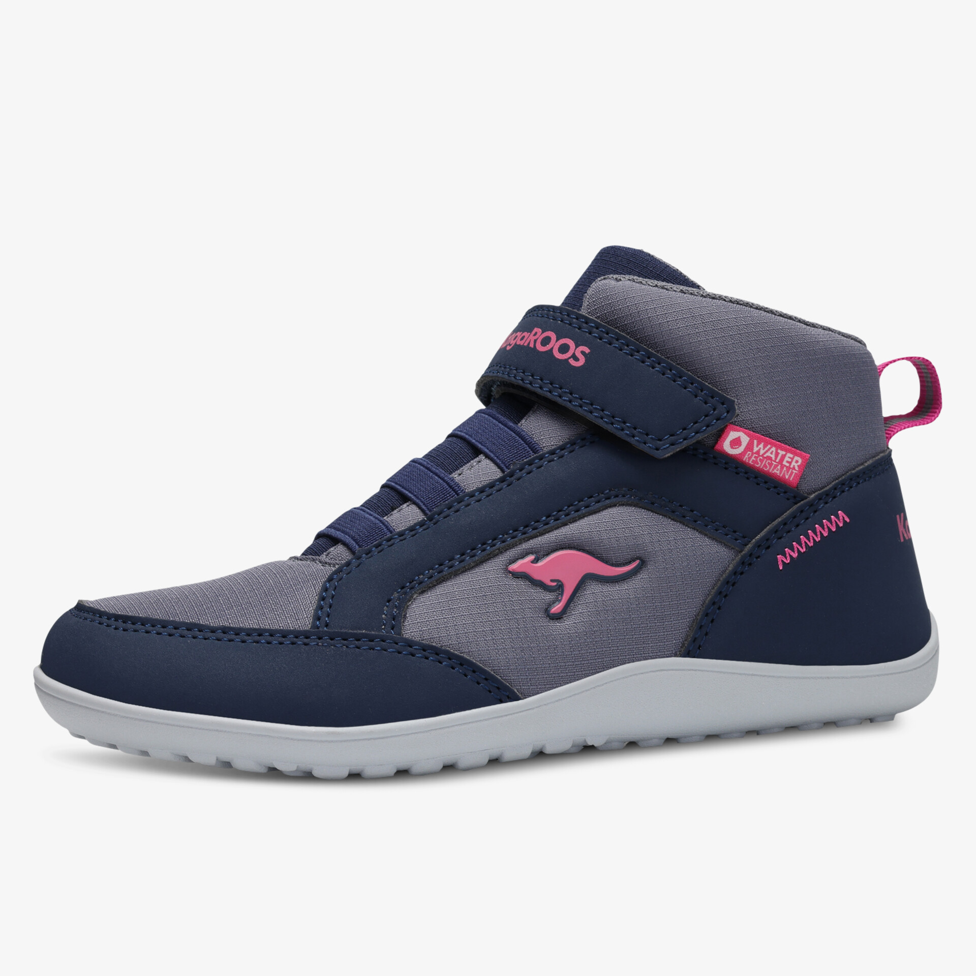 Robuster und bequemer Schuh mit rutschfester Sohle und sportlichem Design für optimalen Tragekomfort