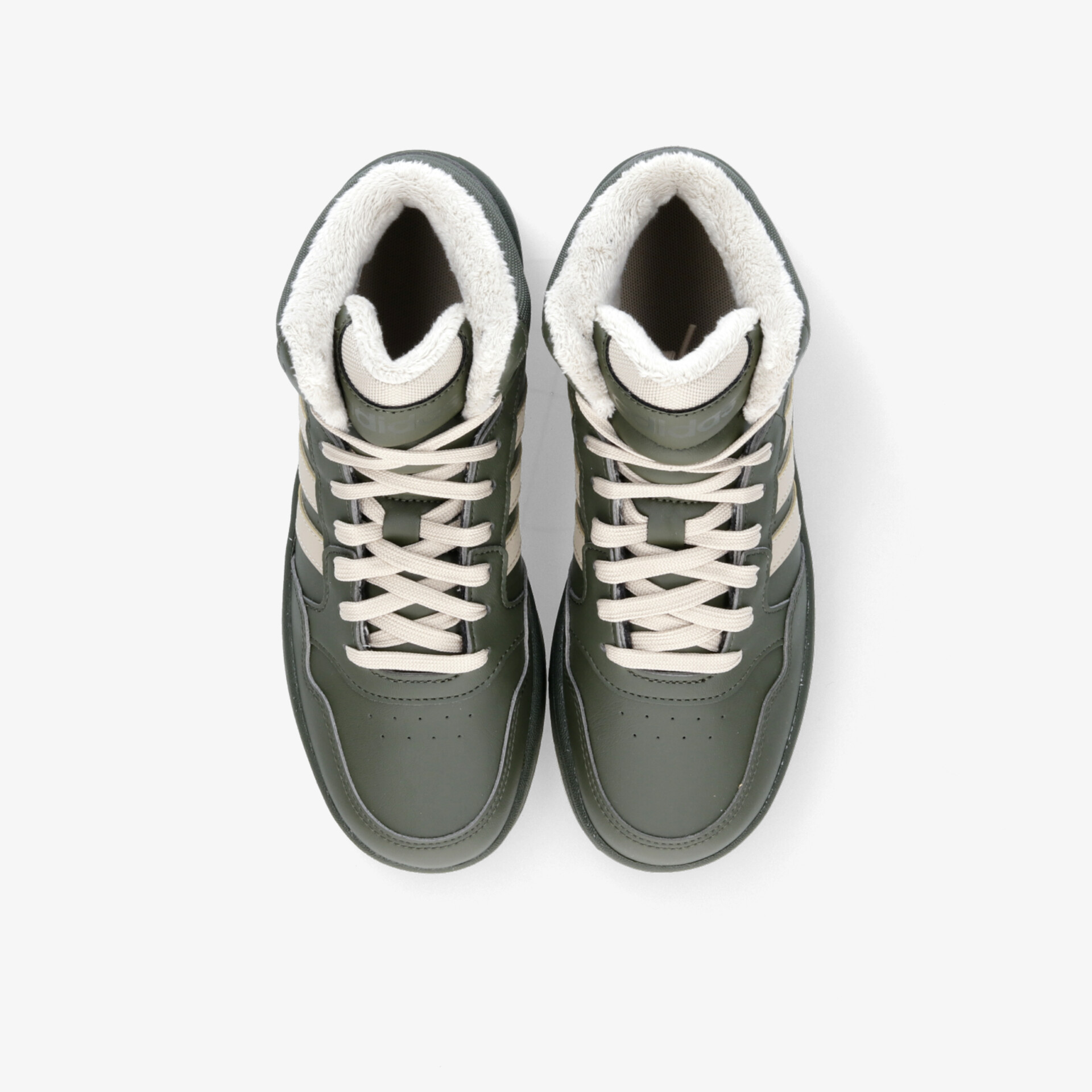 Sportliche und bequeme Schuhe mit weichem Innenfutter und robuster Sohle, perfekt für Alltag und Freizeitaktivitäten